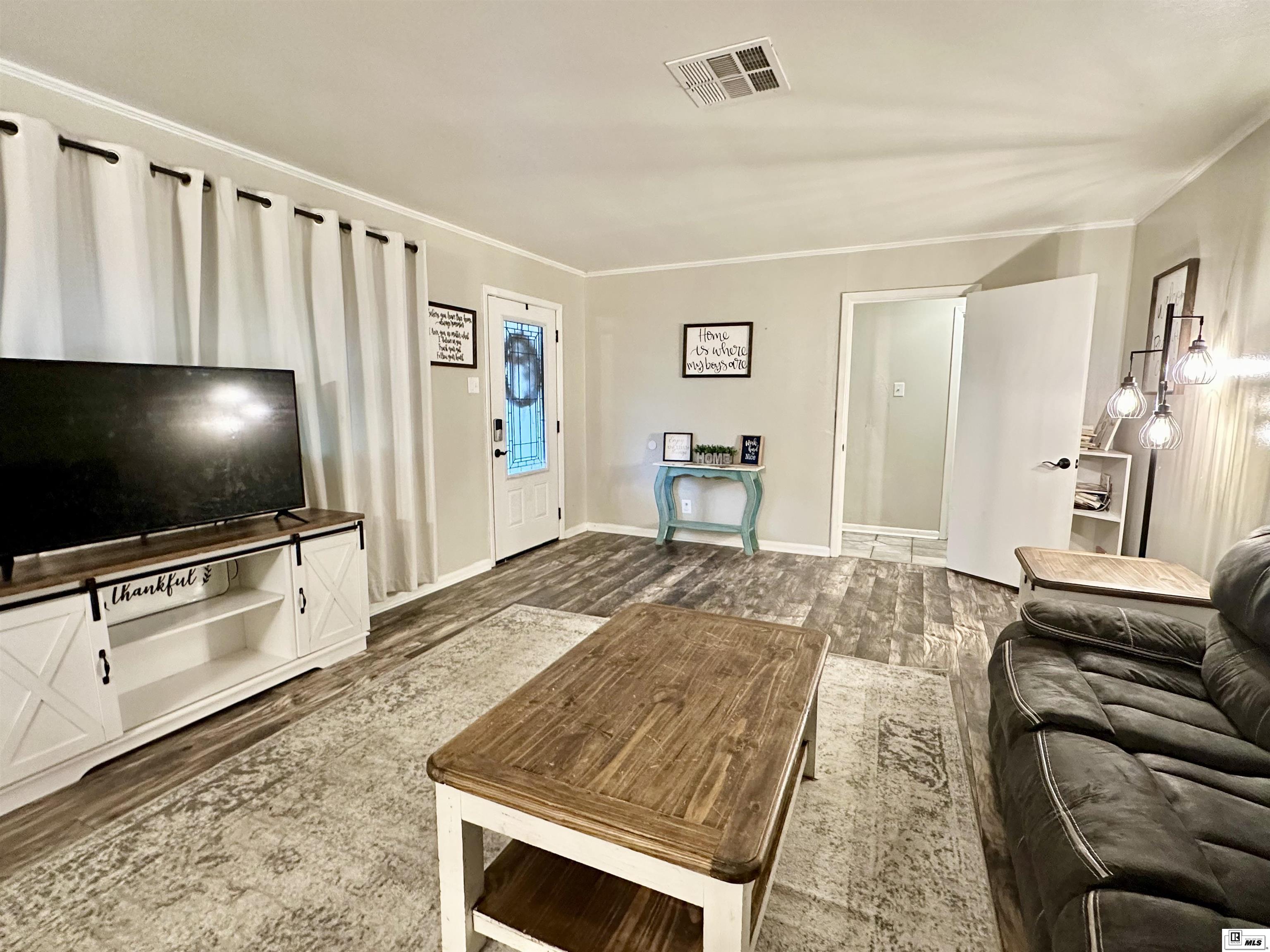 716 Lakeshore Drive