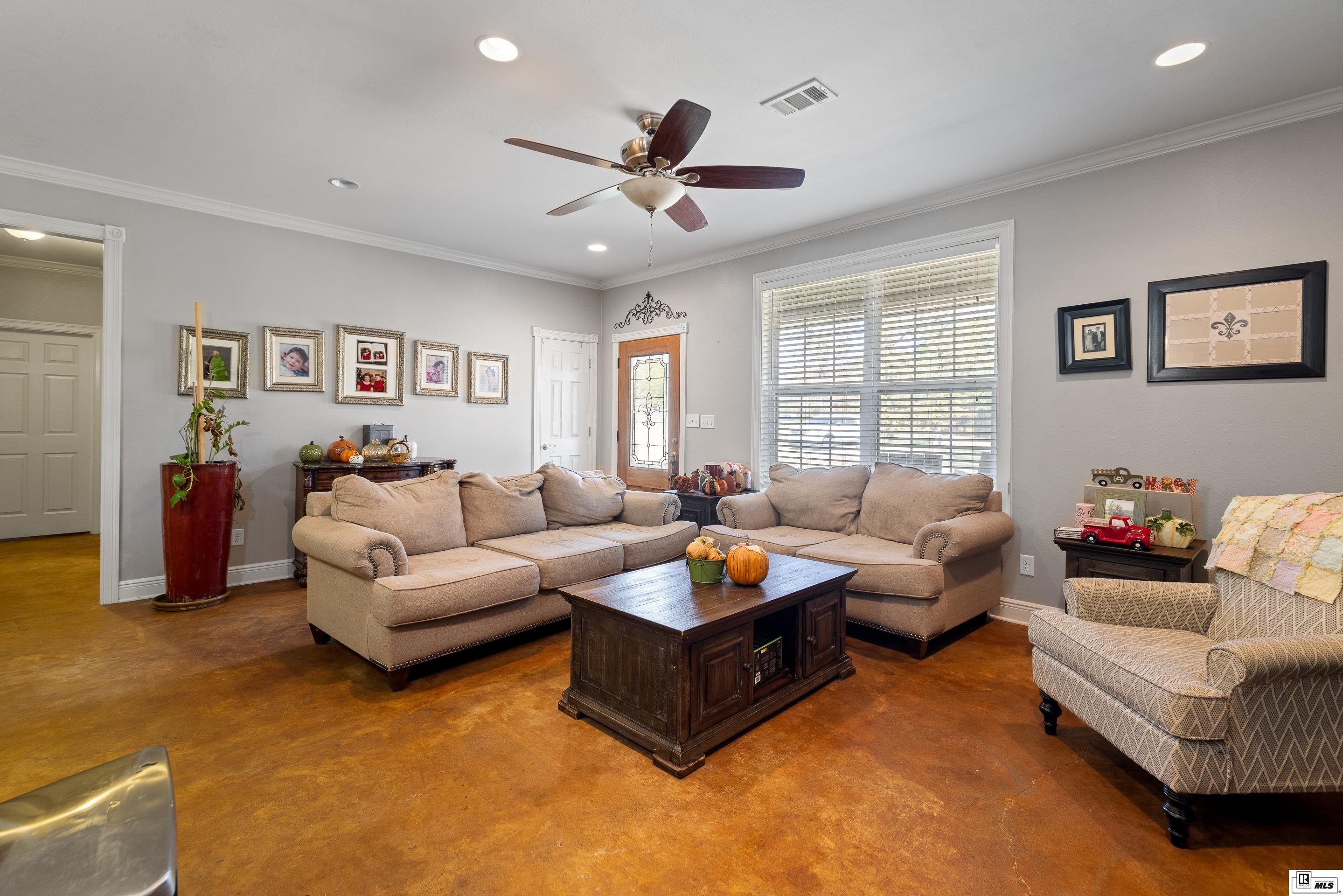 202 Leckie Road