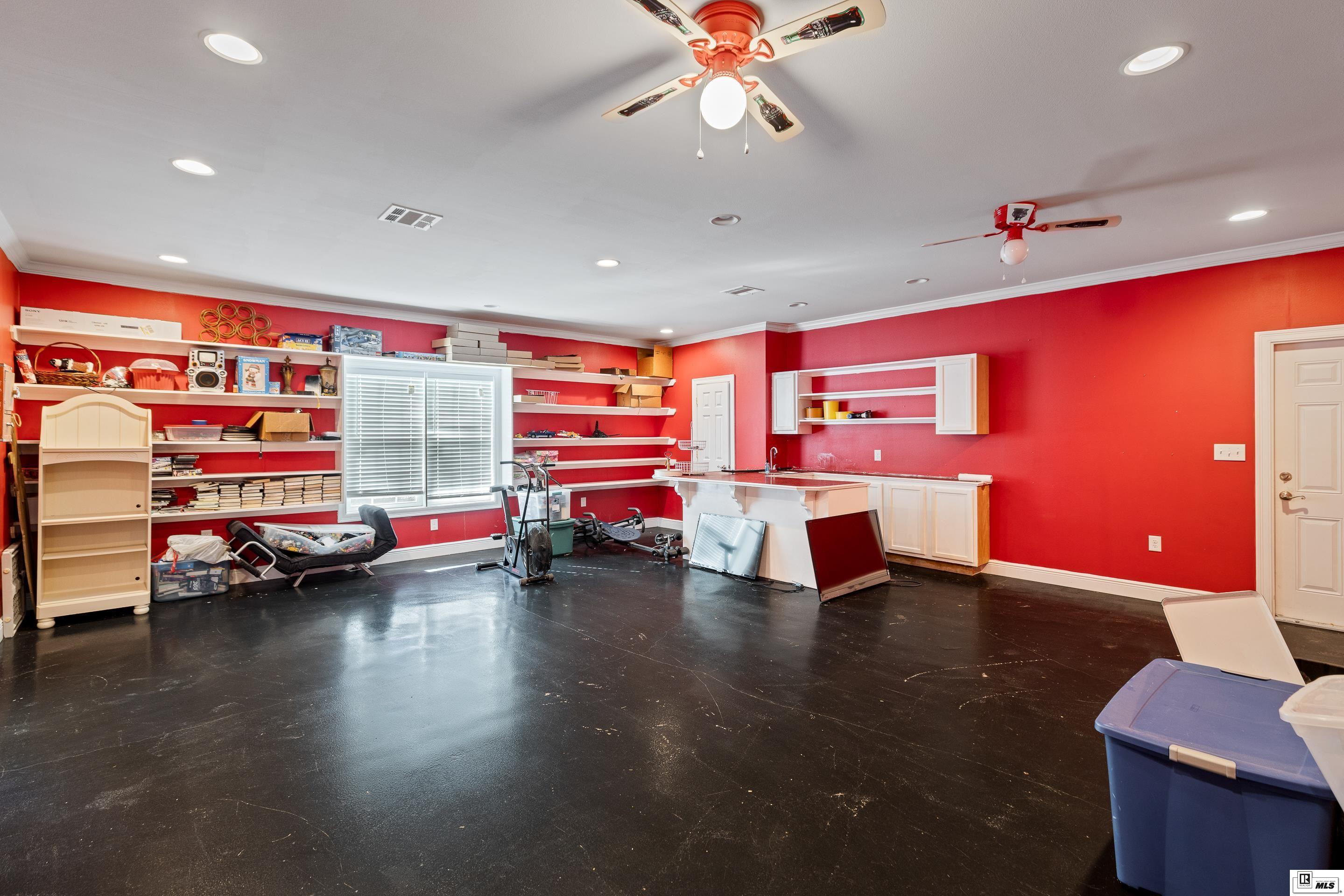 202 Leckie Road