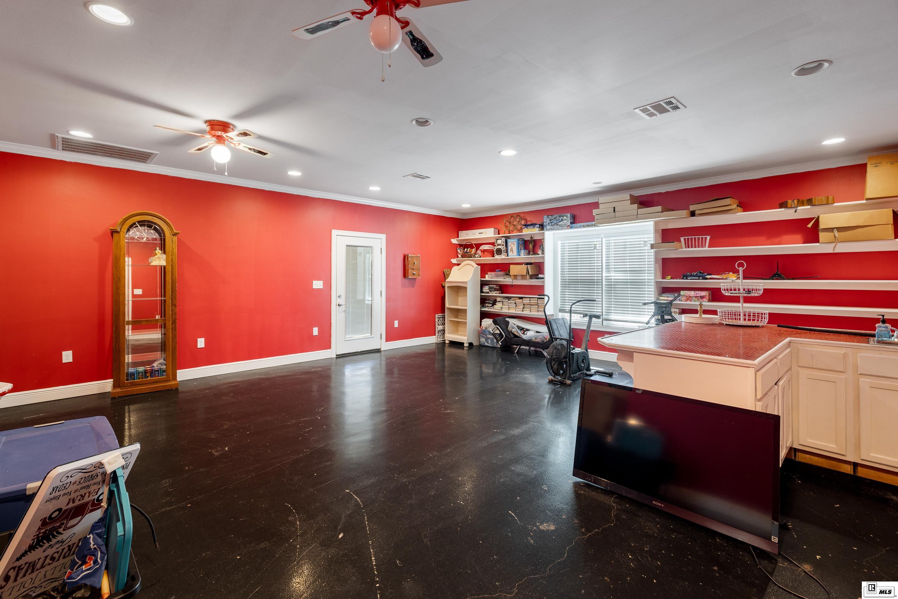 202 Leckie Road