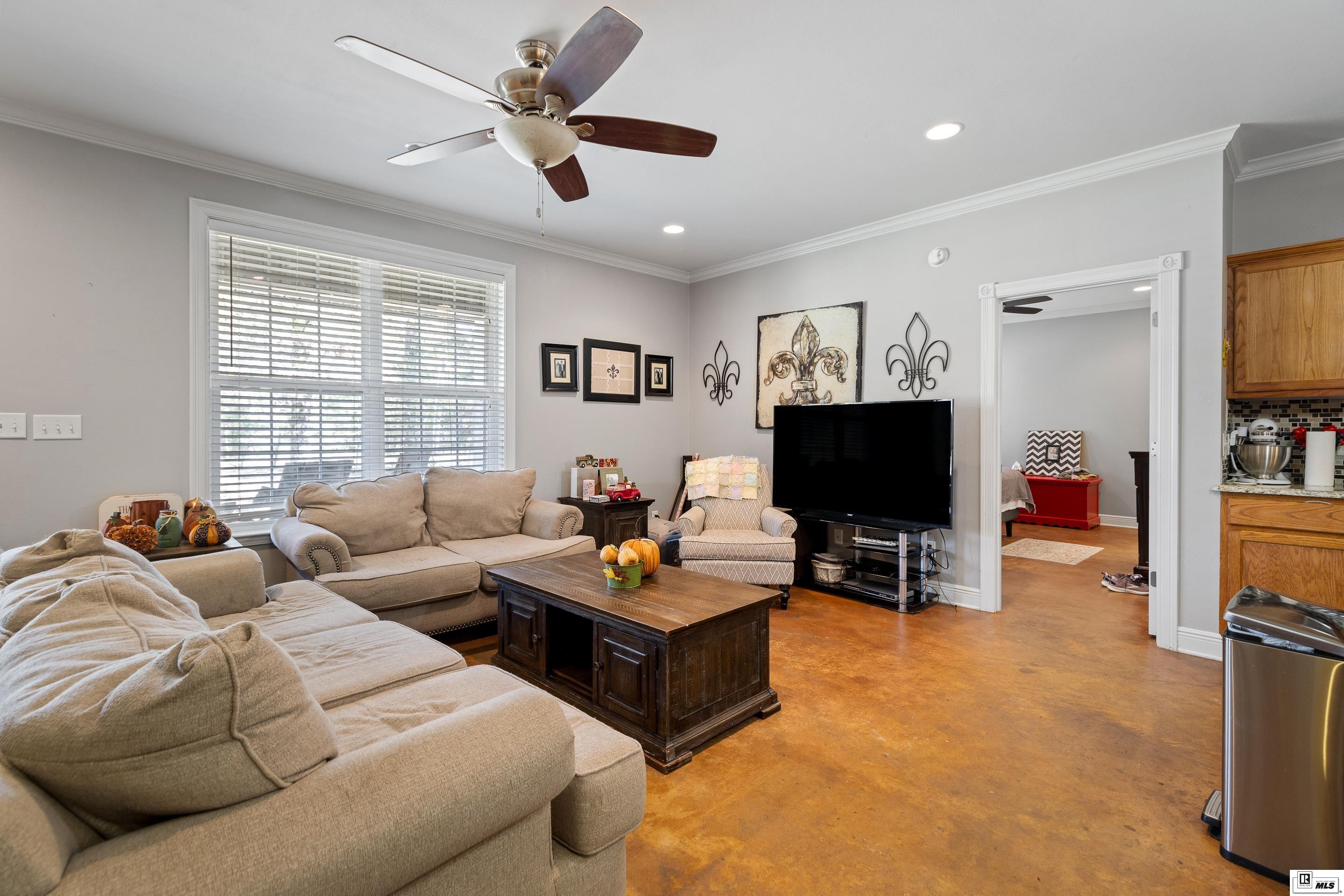 202 Leckie Road