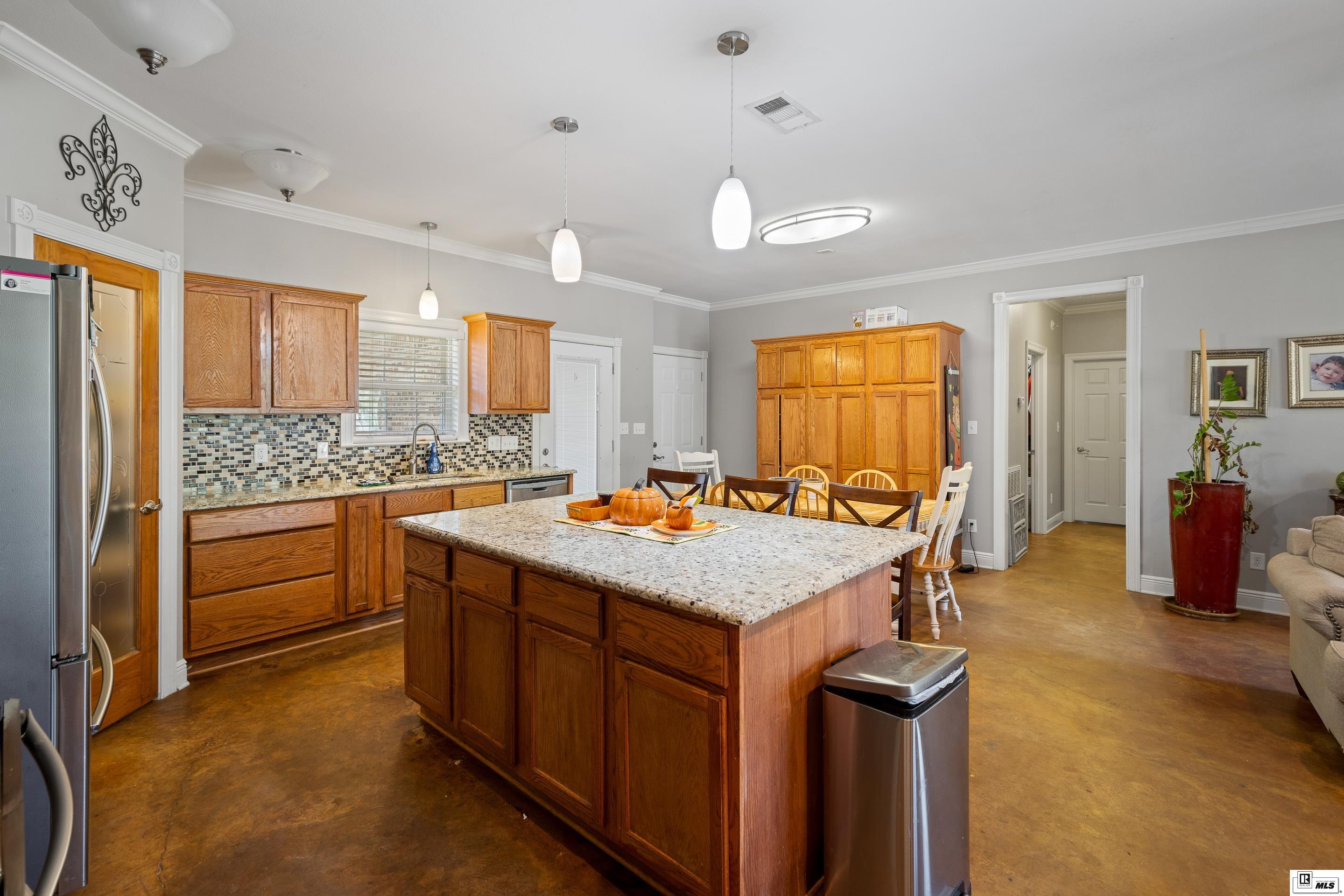 202 Leckie Road