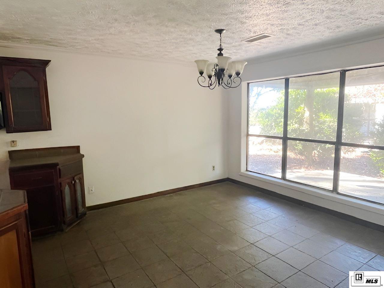 37 Artaud Street