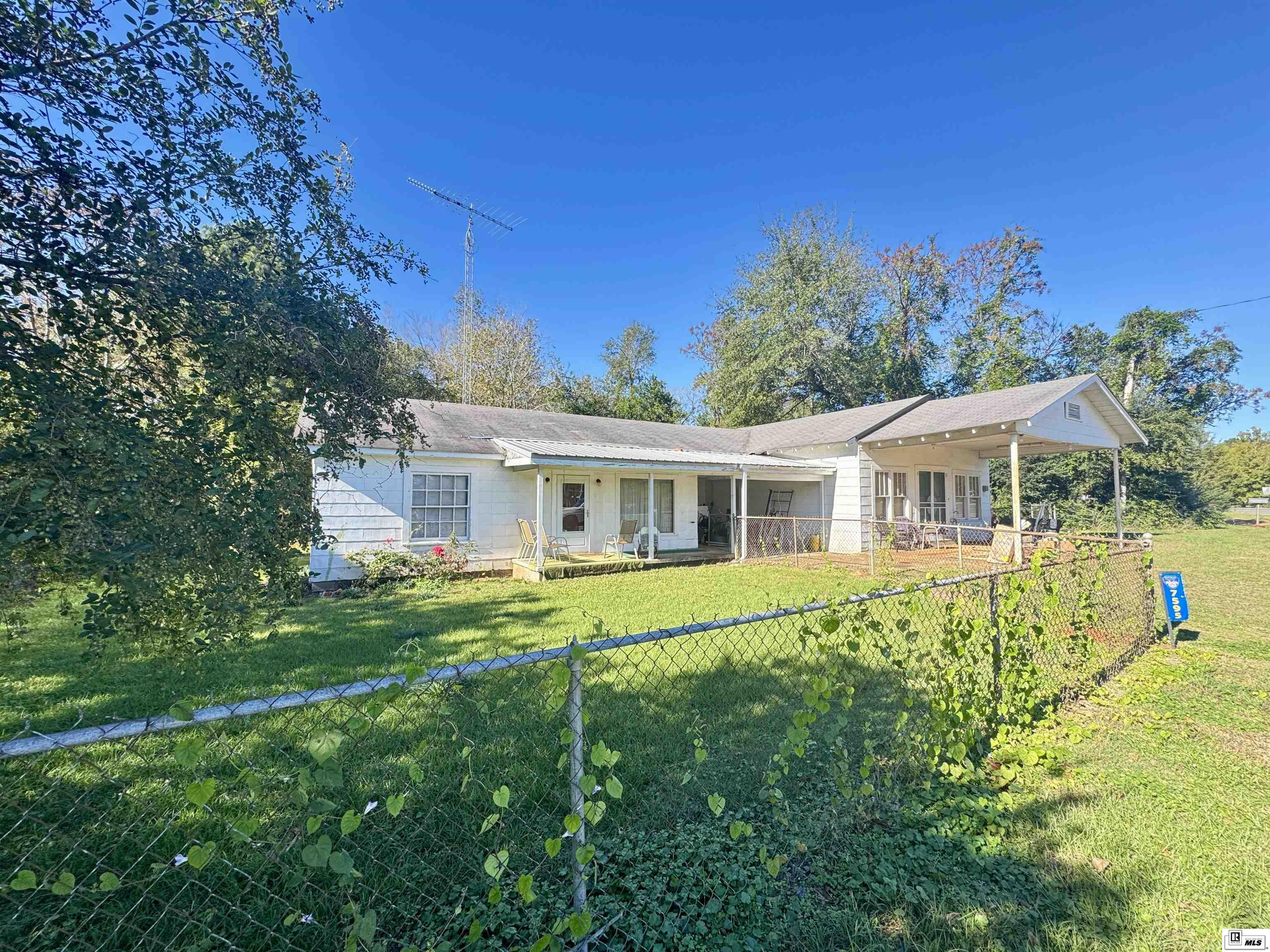 7595 Quitman Highway