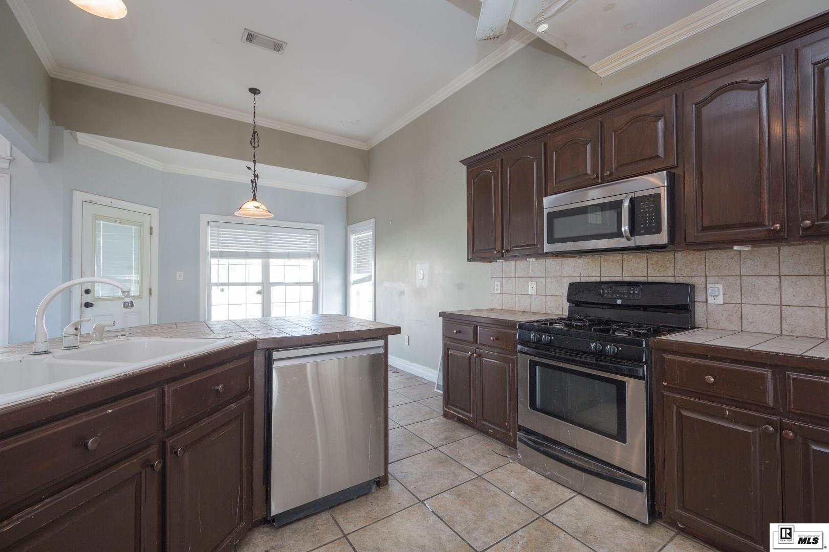 105 Iberia Circle