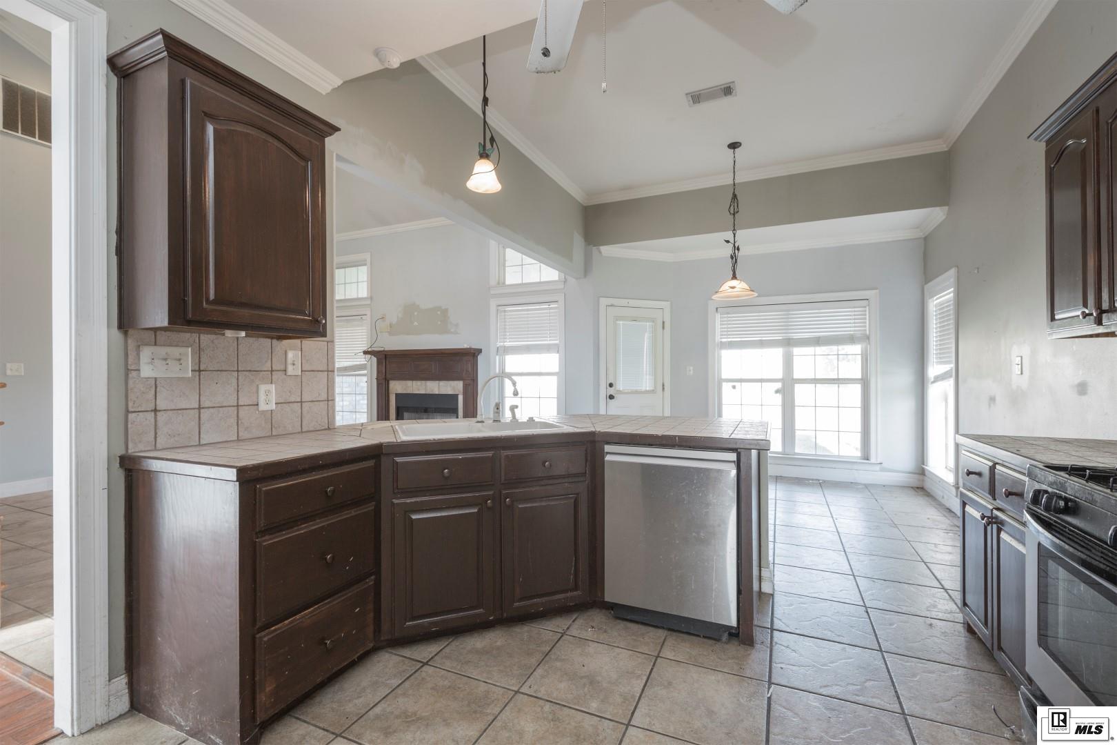 105 Iberia Circle