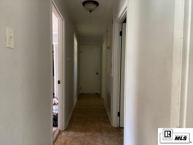 1203 Rowland Road