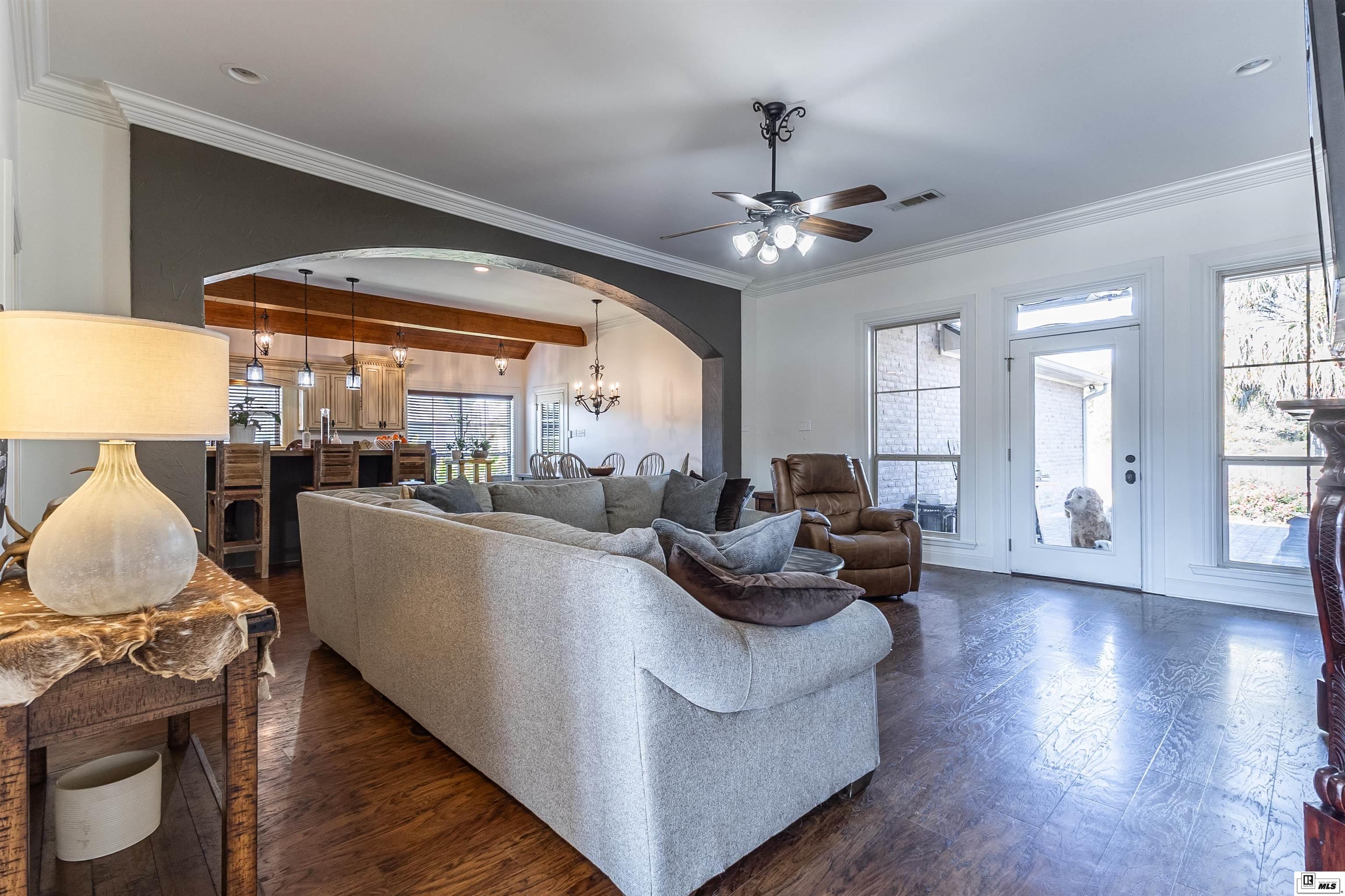 422 East Frenchman's Bend Road