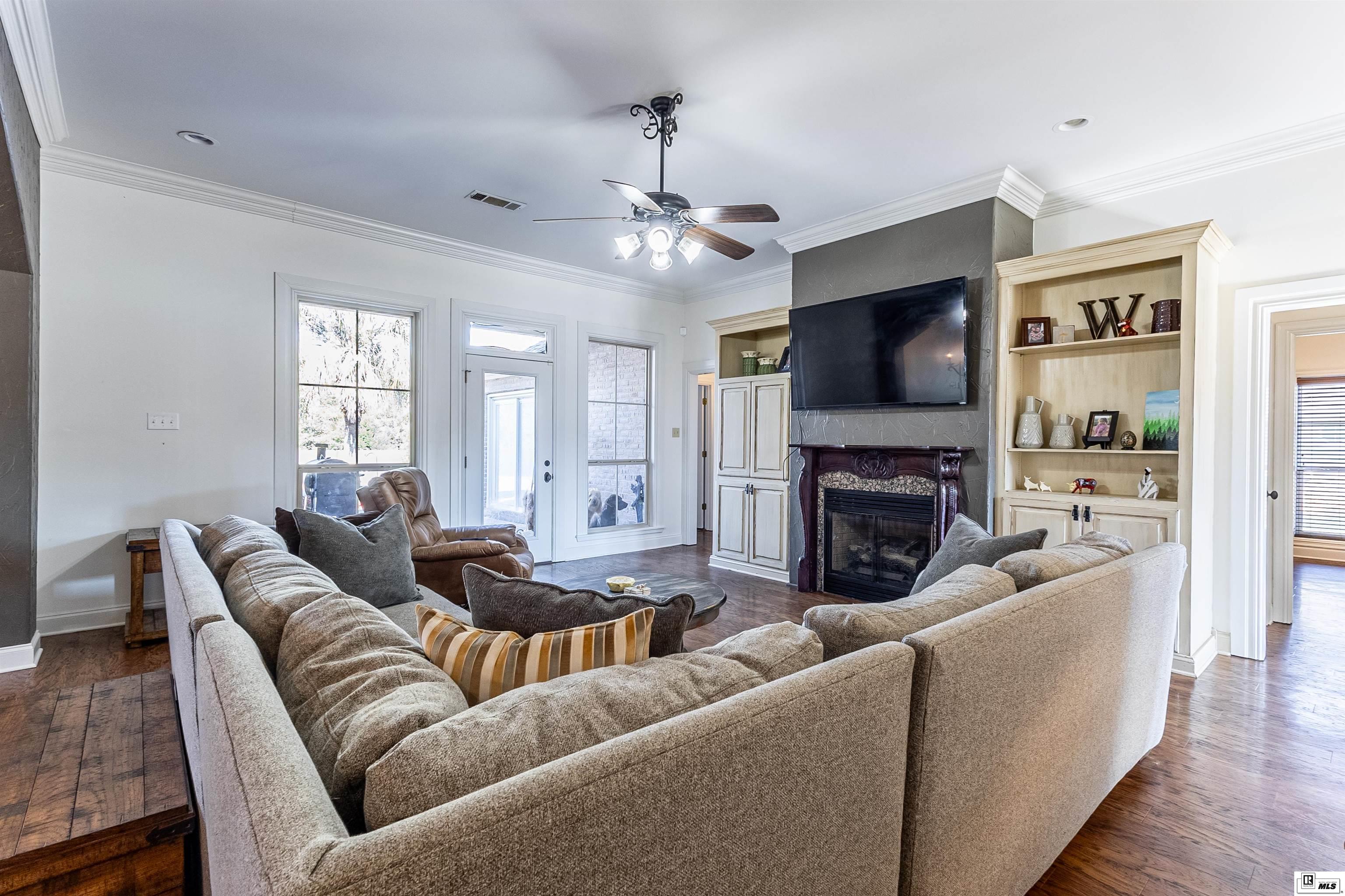 422 East Frenchman's Bend Road