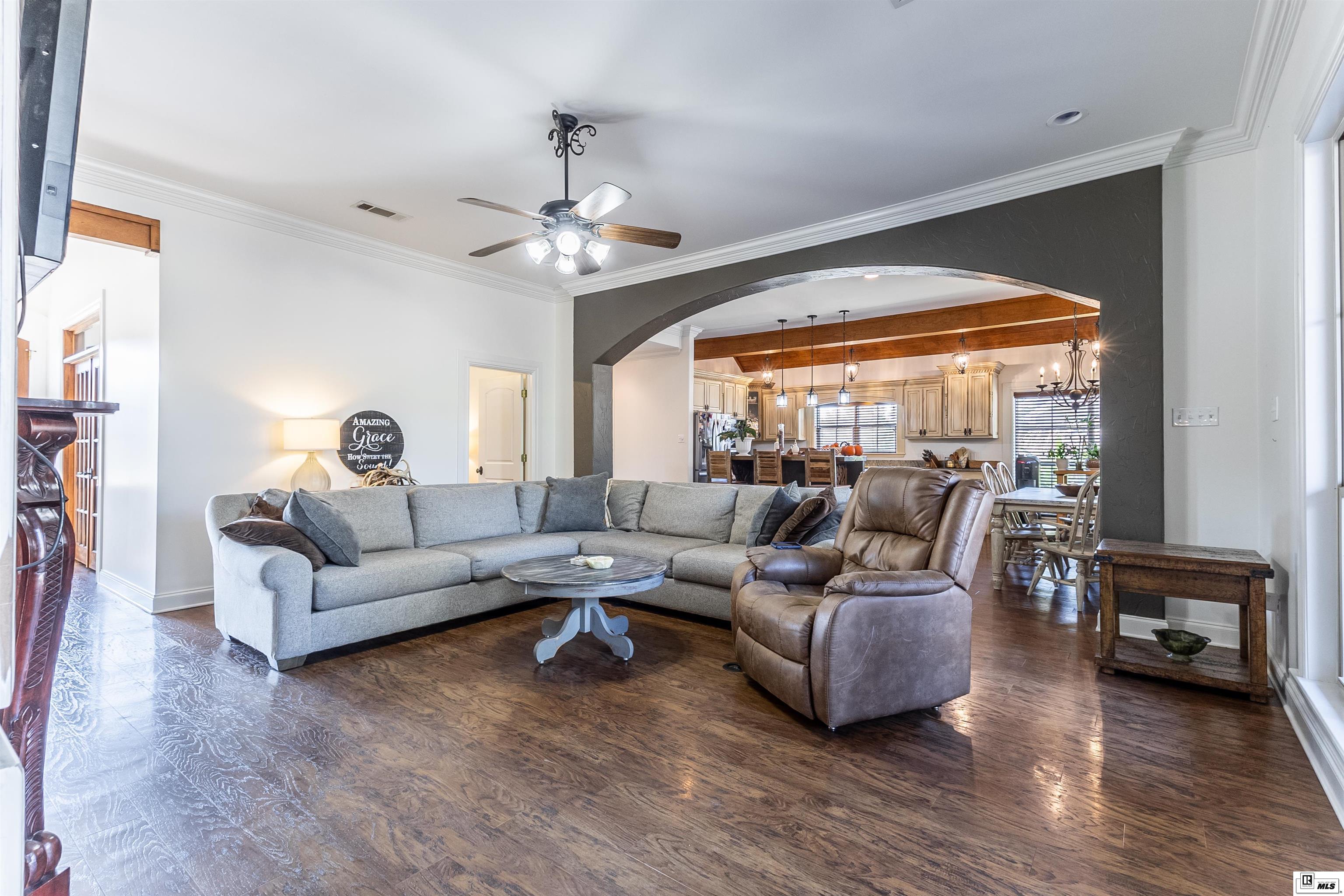 422 East Frenchman's Bend Road