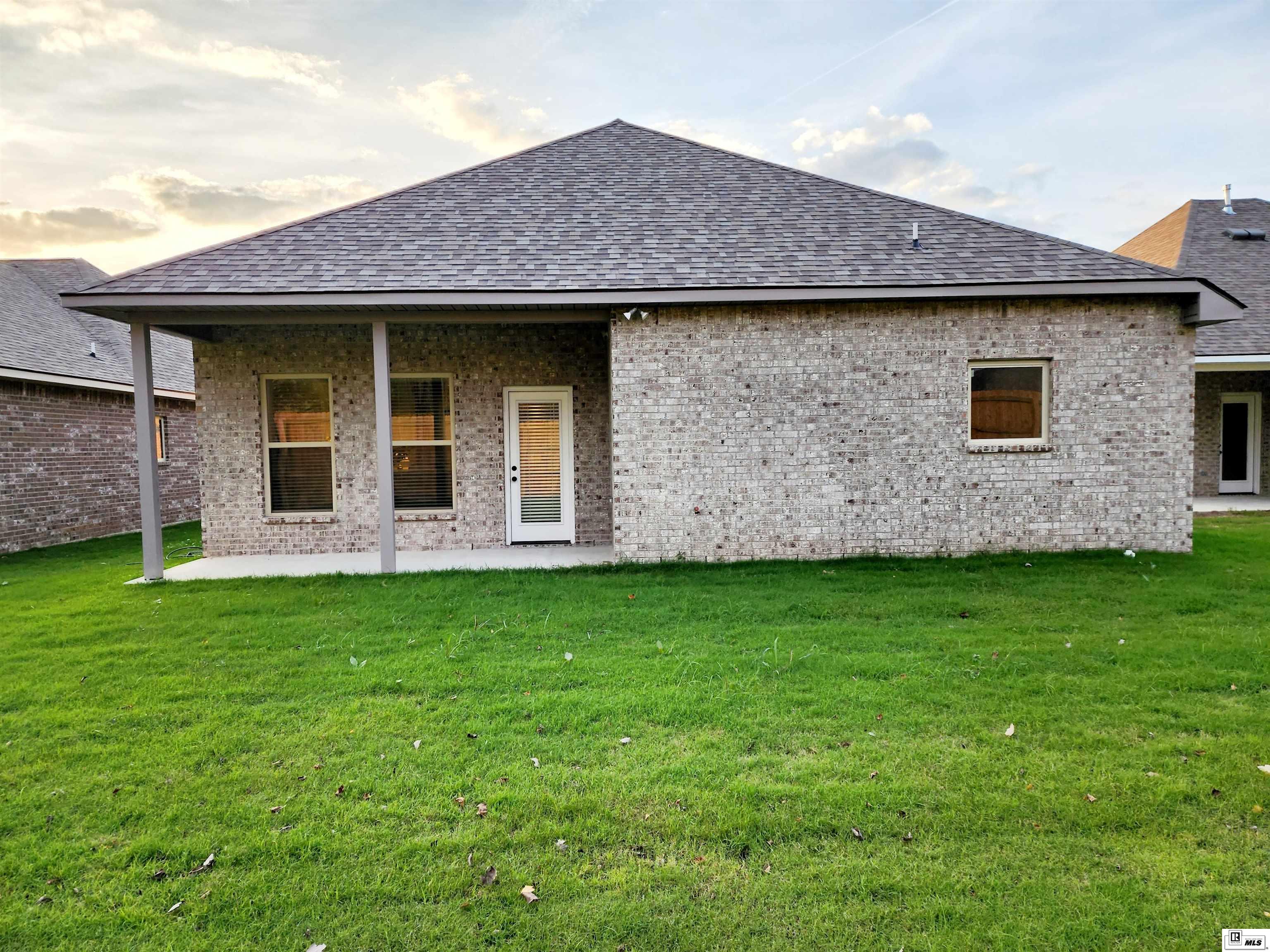 408 Magnolia Pointe Place