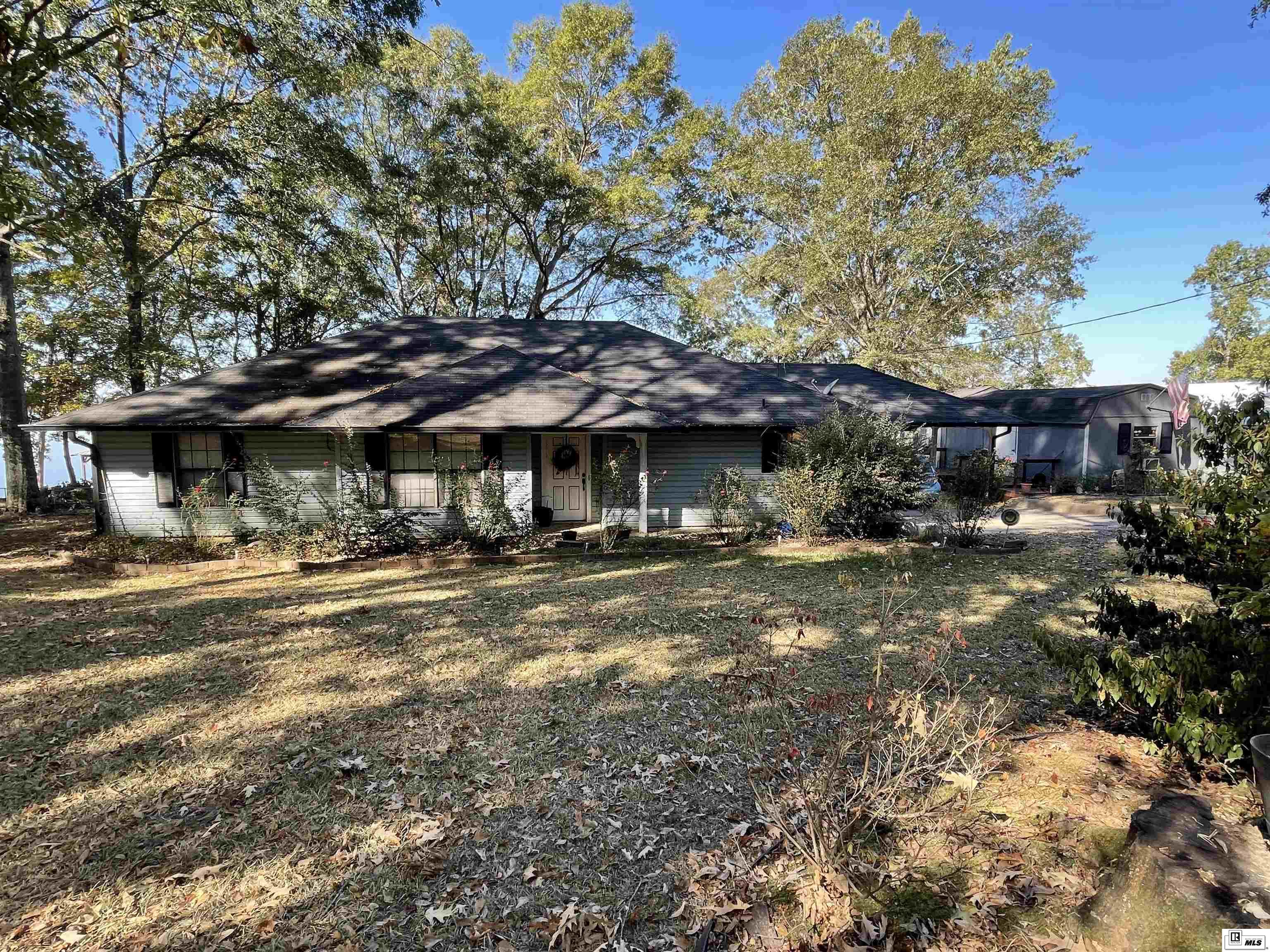 1022 Featherston Road