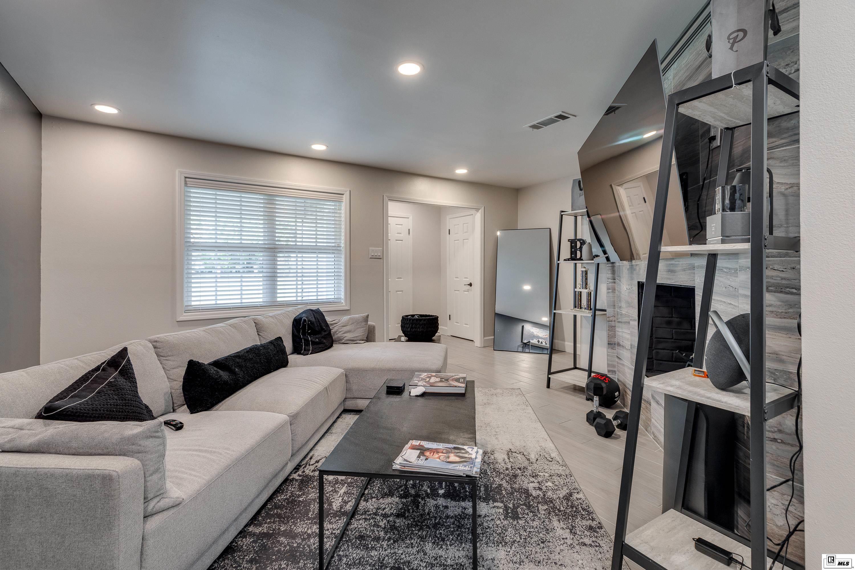 515 Lincoln Road, Apt 168