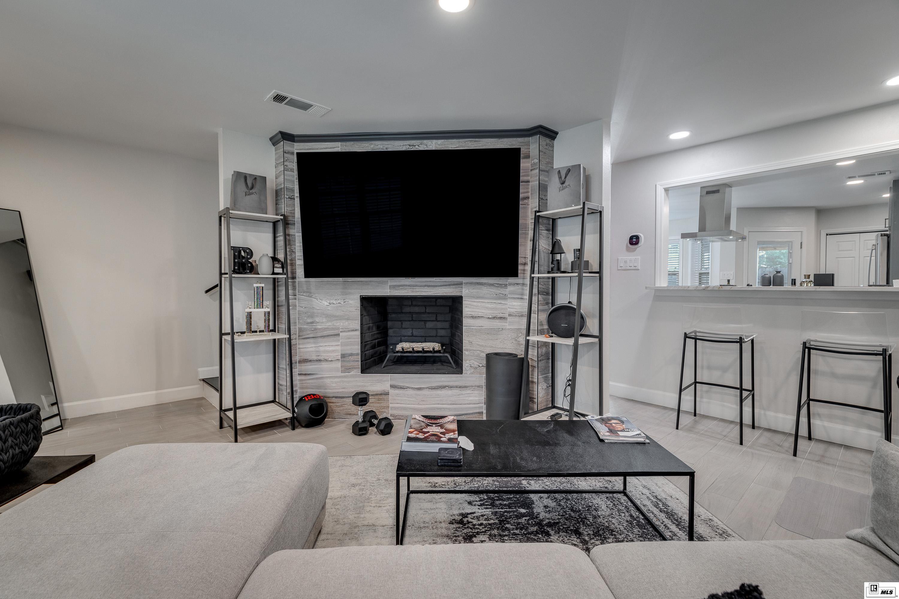515 Lincoln Road, Apt 168