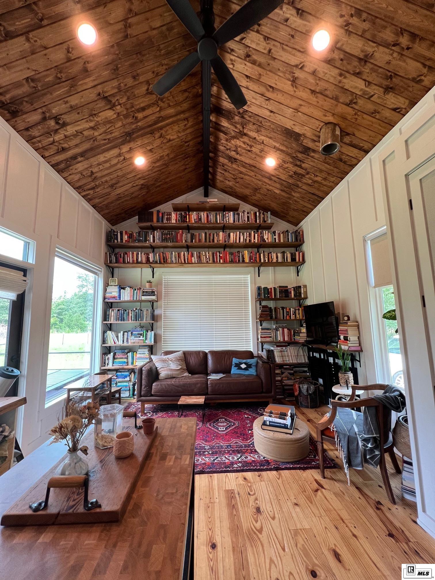 8962 Highway 146
