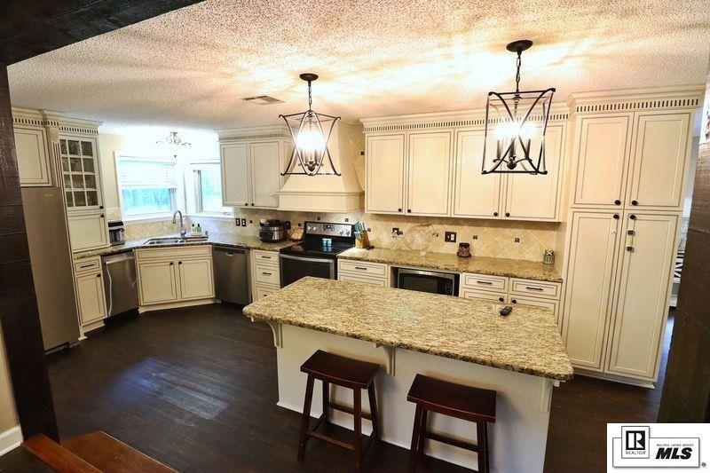 175 Turtle Creek Road
