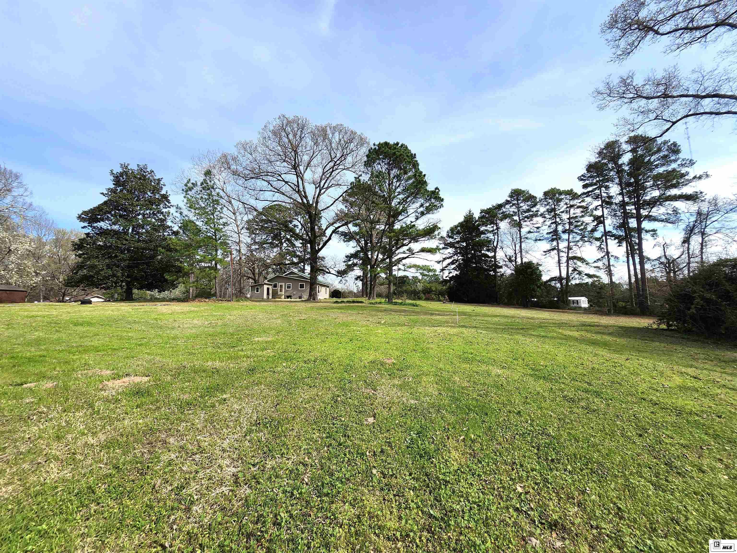 2202 Highway 546