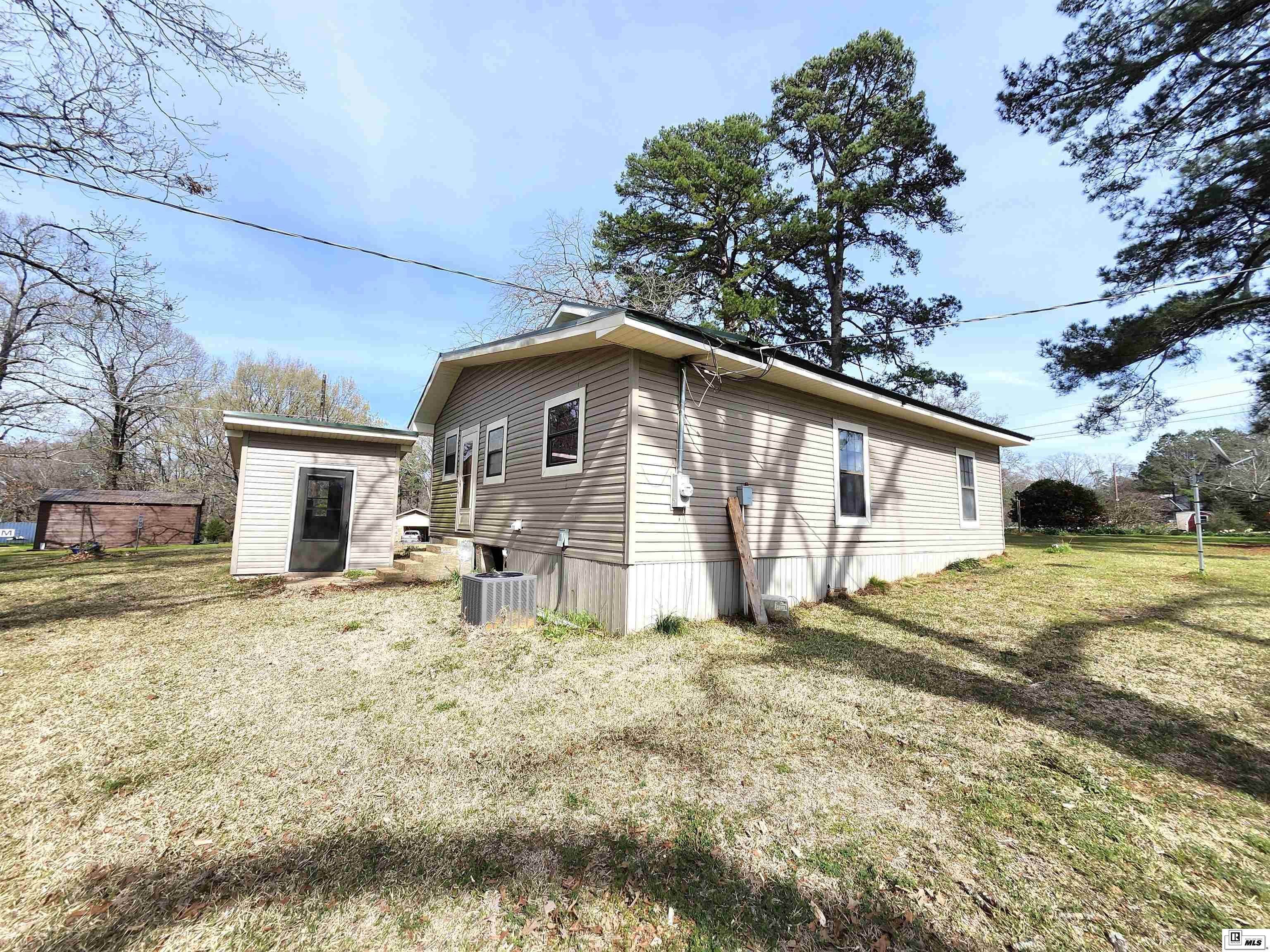2202 Highway 546
