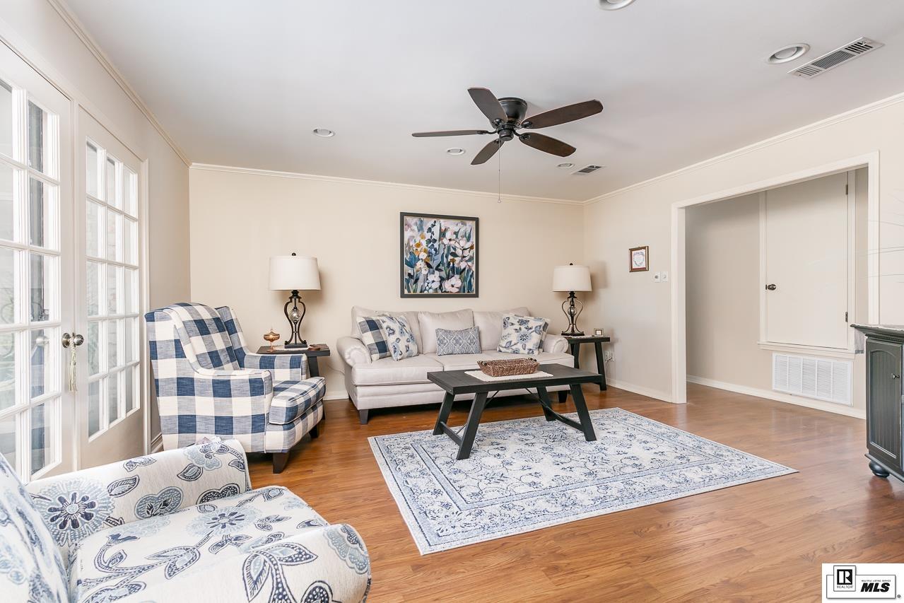 2611 Foxxwood Drive