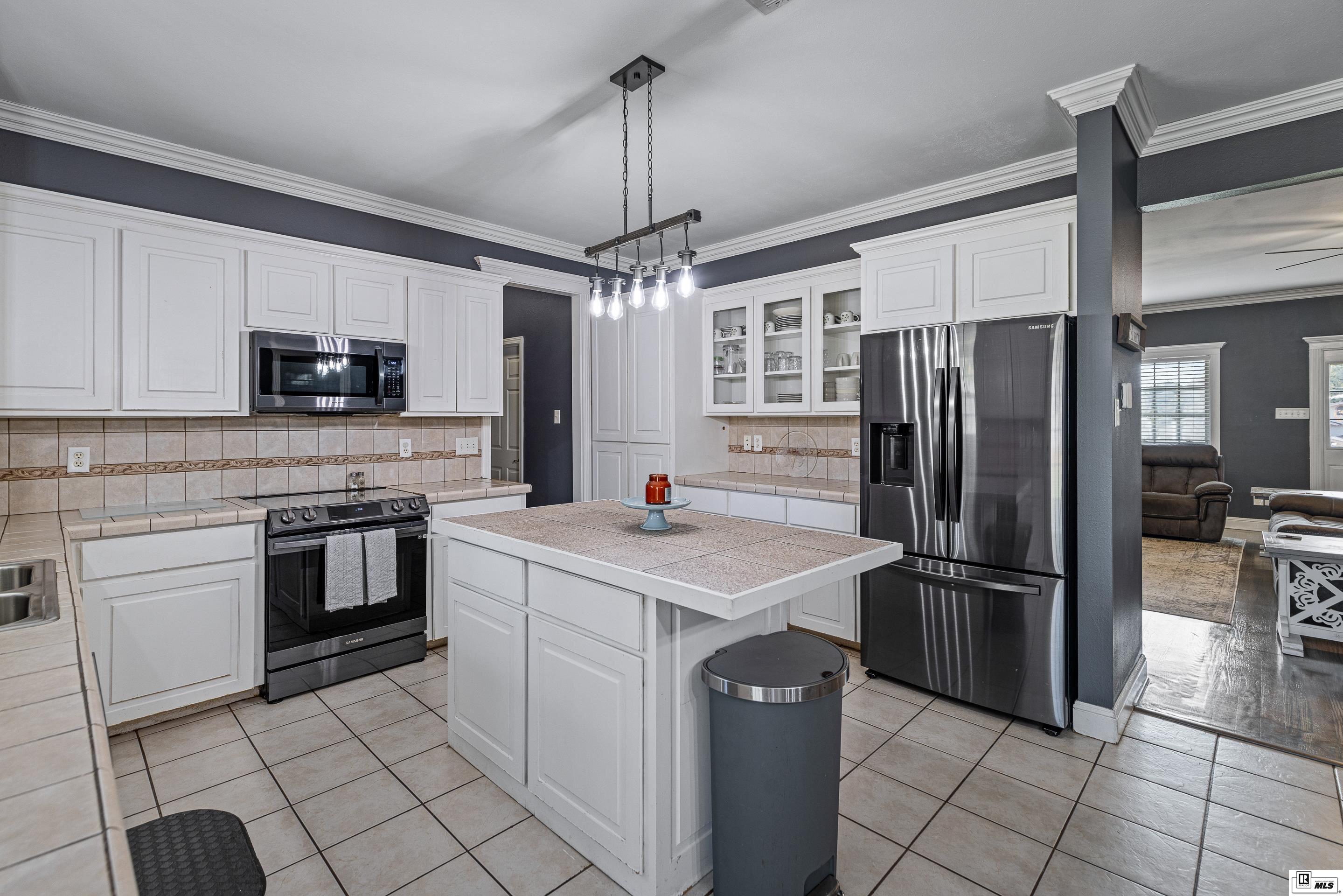 306 Kendall Ridge Drive