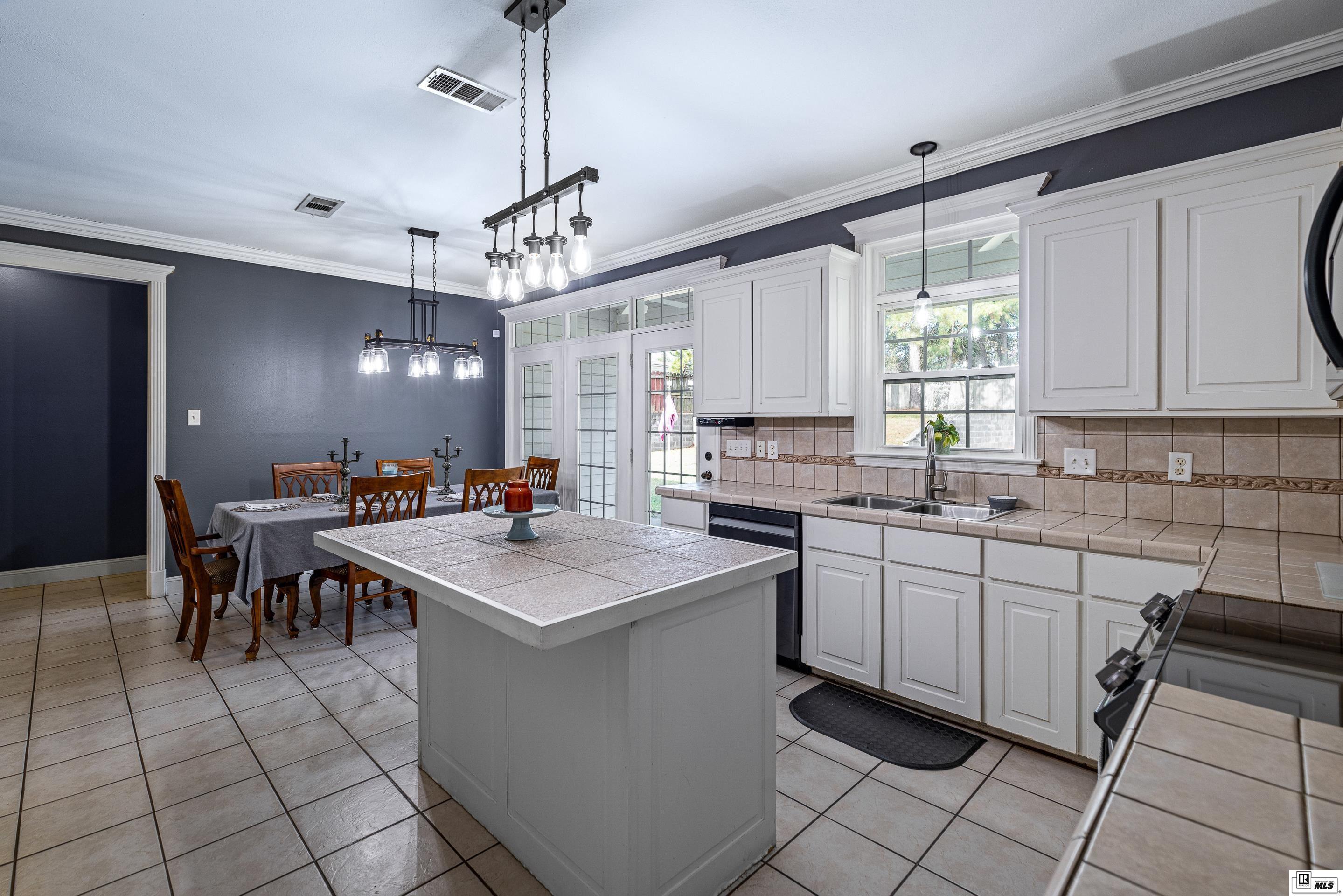 306 Kendall Ridge Drive