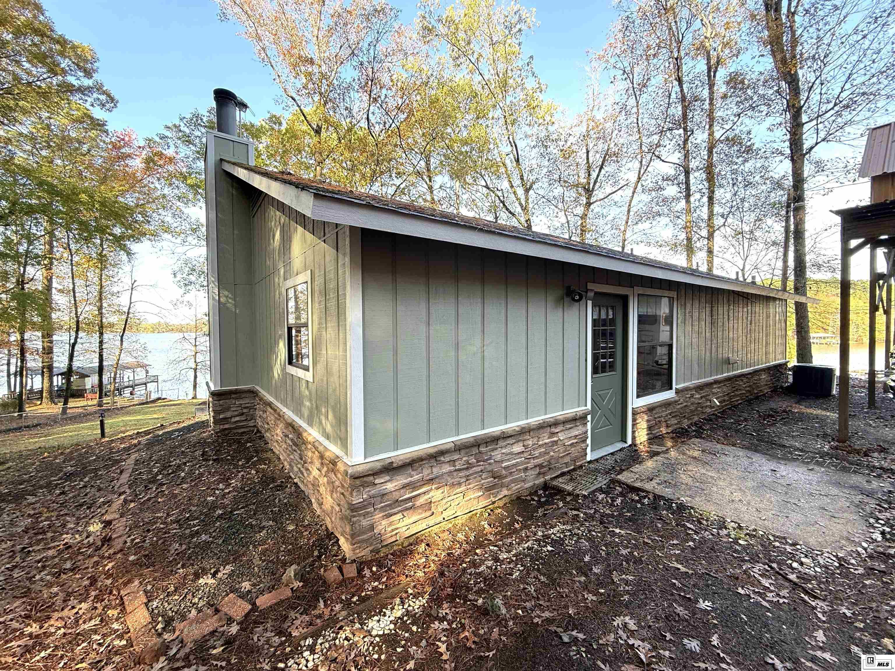 638 Featherston Road