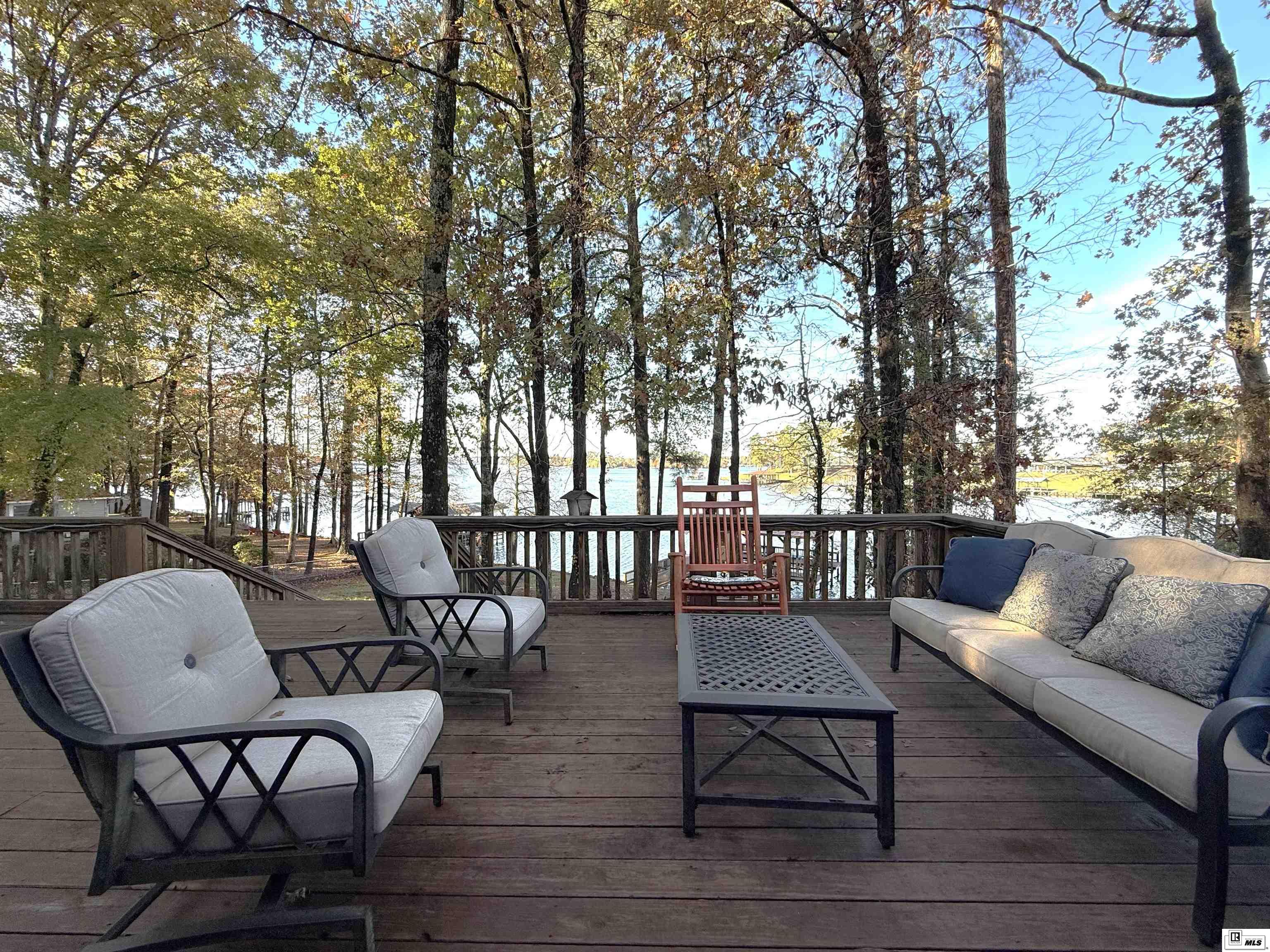 638 Featherston Road