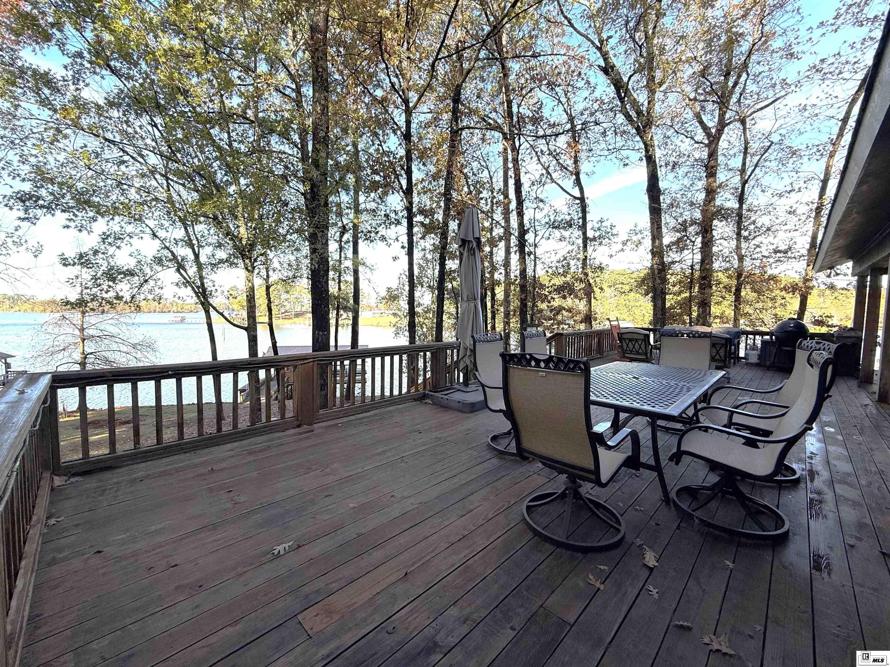 638 Featherston Road