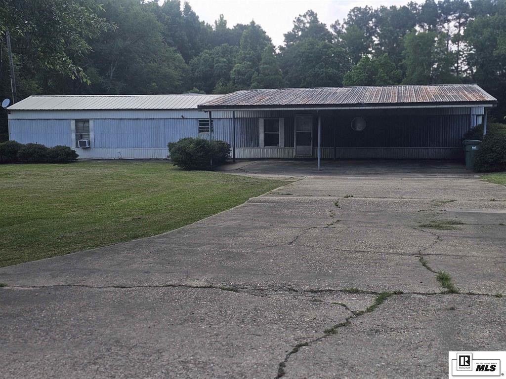 Photo of 6673 PETE MONTGOMERY ROAD, Bastrop, LA 71220