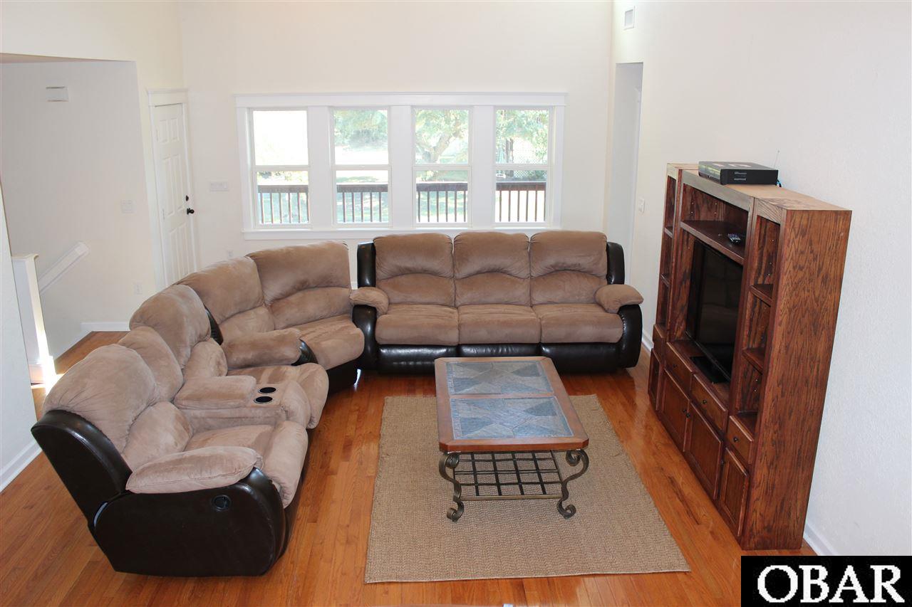 1638 Village Lane, Kill Devil Hills, NC 27948, 3 Bedrooms Bedrooms, ,2 BathroomsBathrooms,Residential,For sale,Village Lane,101240