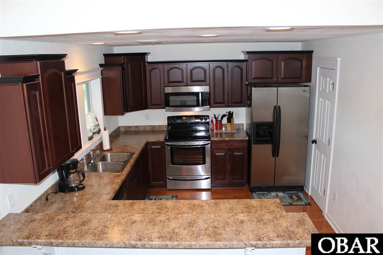 1638 Village Lane, Kill Devil Hills, NC 27948, 3 Bedrooms Bedrooms, ,2 BathroomsBathrooms,Residential,For sale,Village Lane,101240