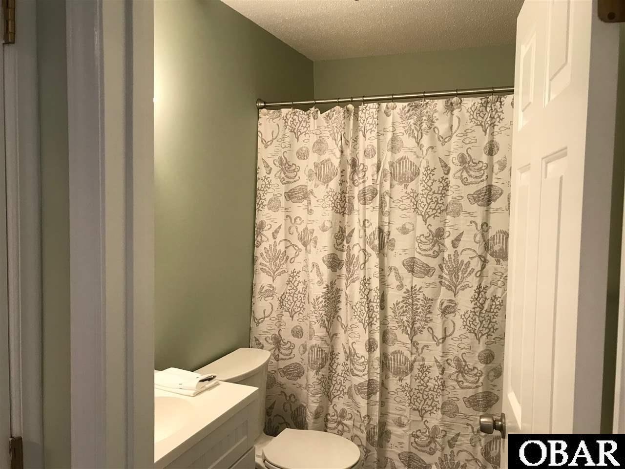 207 Queen Elizabeth Avenue, Manteo, NC 27954, 2 Bedrooms Bedrooms, ,2 BathroomsBathrooms,Residential,For sale,Queen Elizabeth Avenue,108181