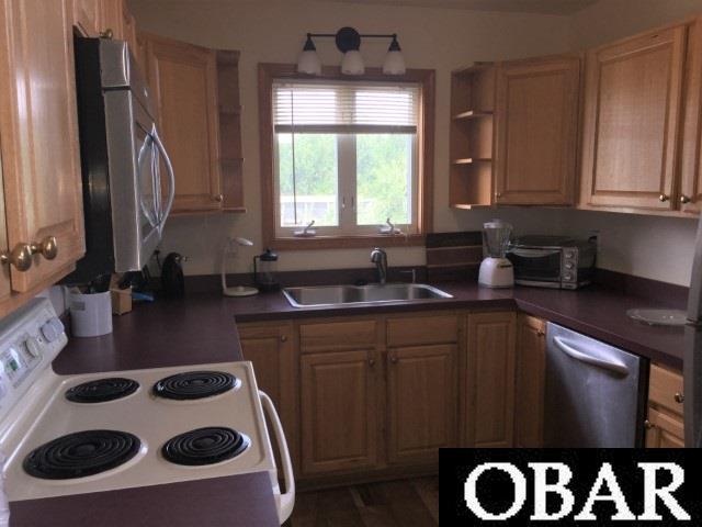 766 Lakeview Court, Corolla, NC 27949, 4 Bedrooms Bedrooms, ,2 BathroomsBathrooms,Residential,For sale,Lakeview Court,112432