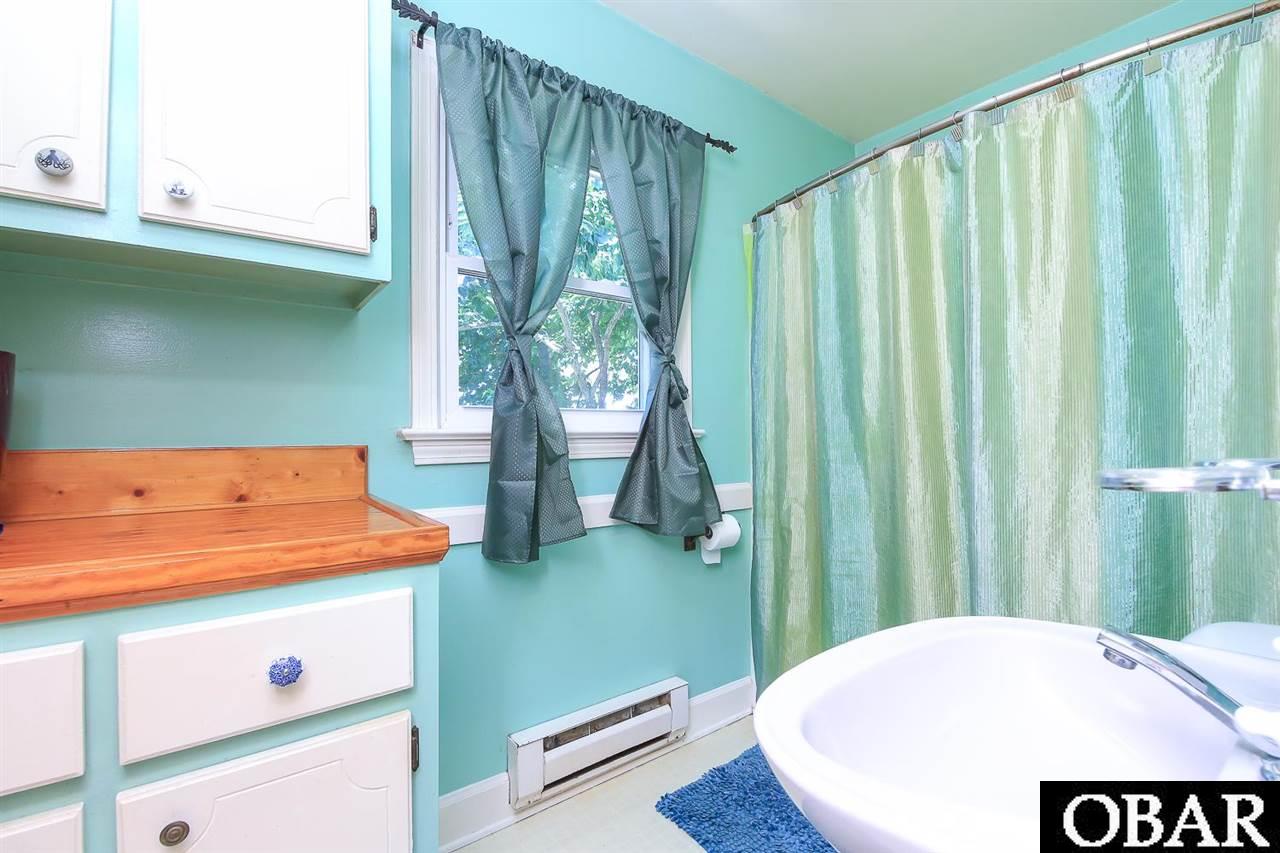 1102 Suffolk Street, Kill Devil Hills, NC 27948, 2 Bedrooms Bedrooms, ,1 BathroomBathrooms,Residential,For sale,Suffolk Street,114951