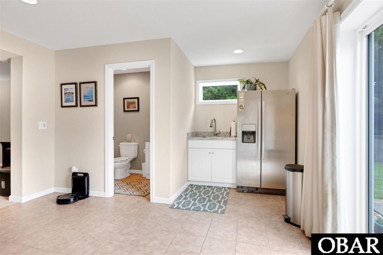 900 Ninth Avenue, Kill Devil Hills, NC 27948, 3 Bedrooms Bedrooms, ,2 BathroomsBathrooms,Residential,For sale,Ninth Avenue,114971