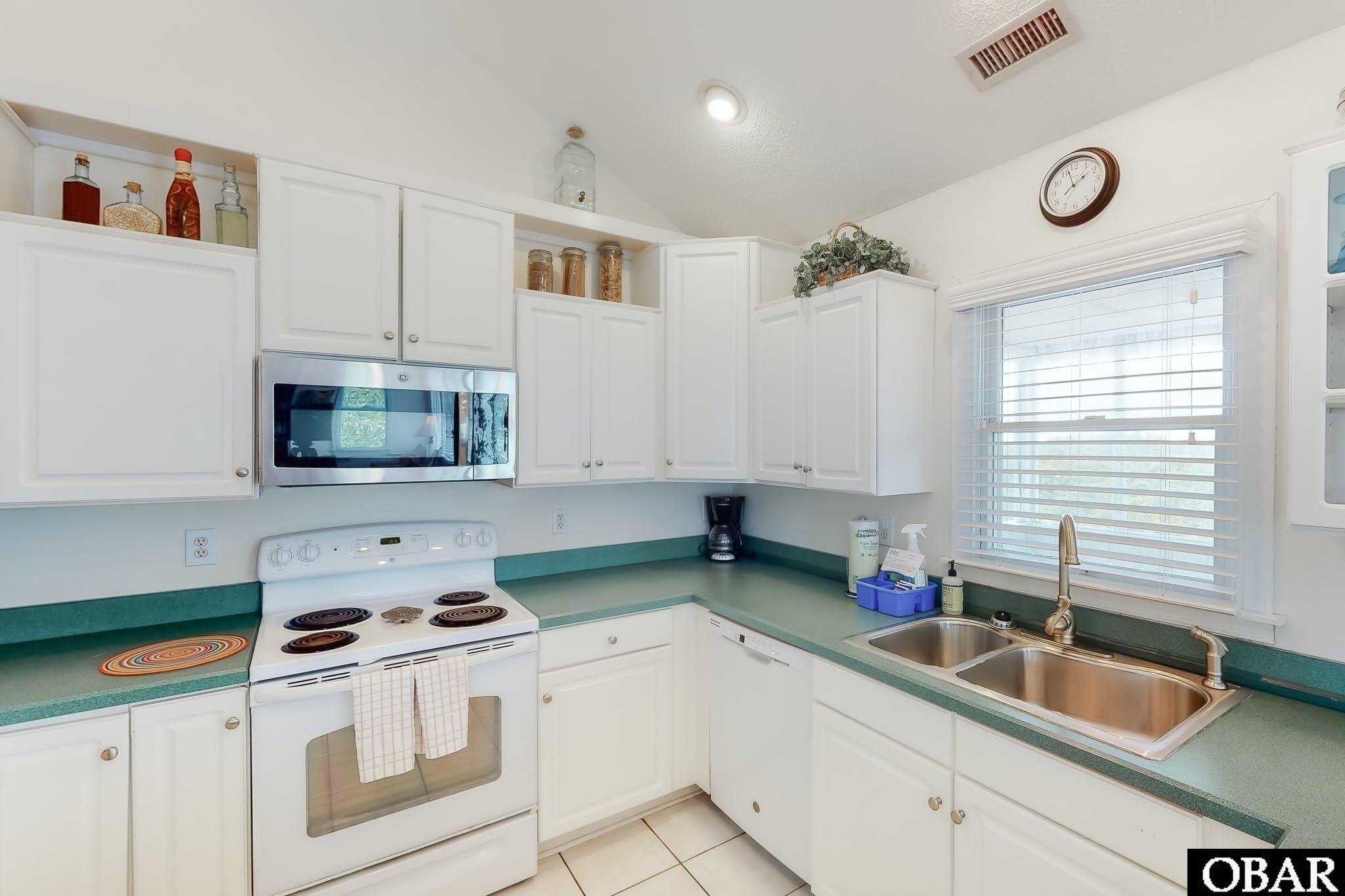 41594 Starboard Drive, Avon, NC 27915, 5 Bedrooms Bedrooms, ,4 BathroomsBathrooms,Residential,For sale,Starboard Drive,116013