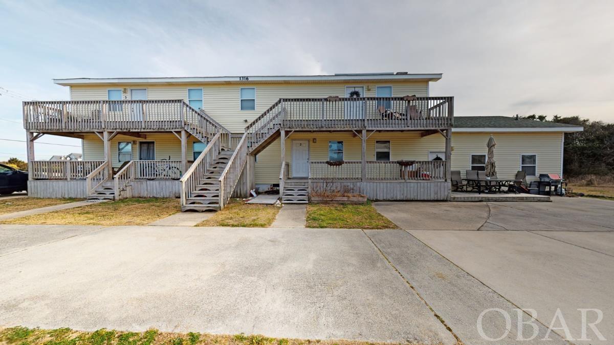 The building consist of 5 apartments that are currently rented to long term tenants. Unit #5 is 1 bedroom and 1 bathroom. Units #1-4 are 2 bedrooms and 1 bathroom.    Unit #1: https://my.matterport.com/show/?m=P8HC3TsdMqR&brand=0 Unit #2: https://my.matterport.com/show/?m=ZWMrJCiqrwj&brand=0 Unit #3: https://my.matterport.com/show/?m=DZpuoPeij2p&brand=0 Unit #4: https://my.matterport.com/show/?m=H3qw9Qj3g8m&brand=0 Unit #5: https://my.matterport.com/show/?m=iaUper1vjS1&brand=0