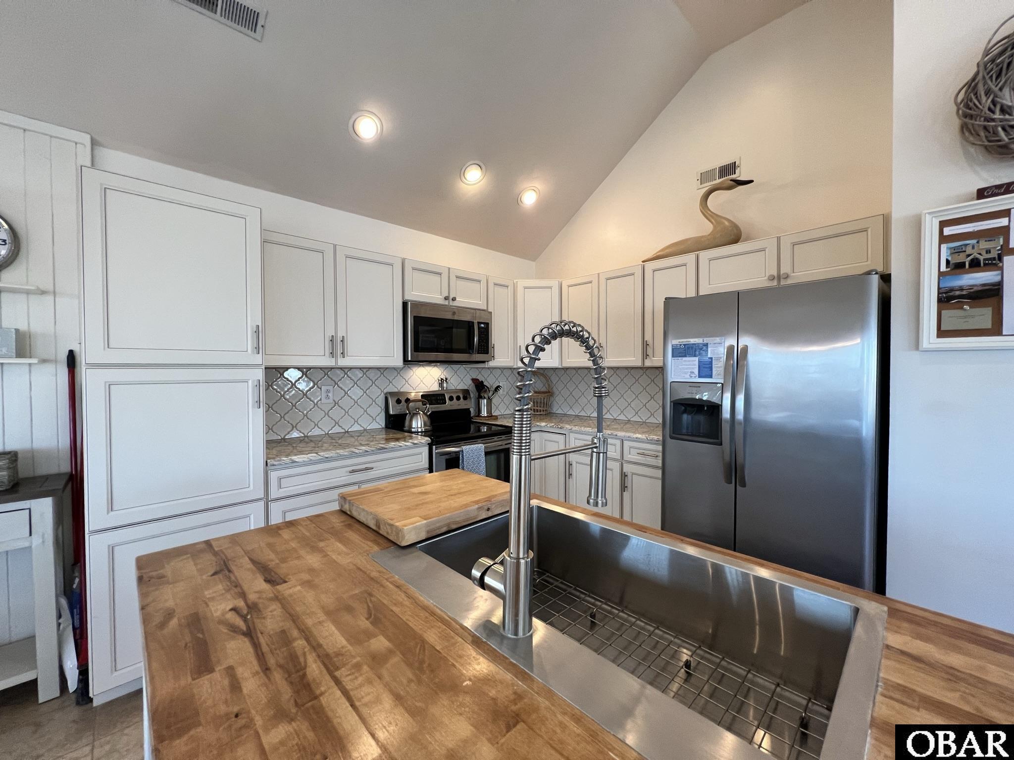 602 Skimmer Arch, Corolla, NC 27927, 5 Bedrooms Bedrooms, ,3 BathroomsBathrooms,Residential,For sale,Skimmer Arch,117809