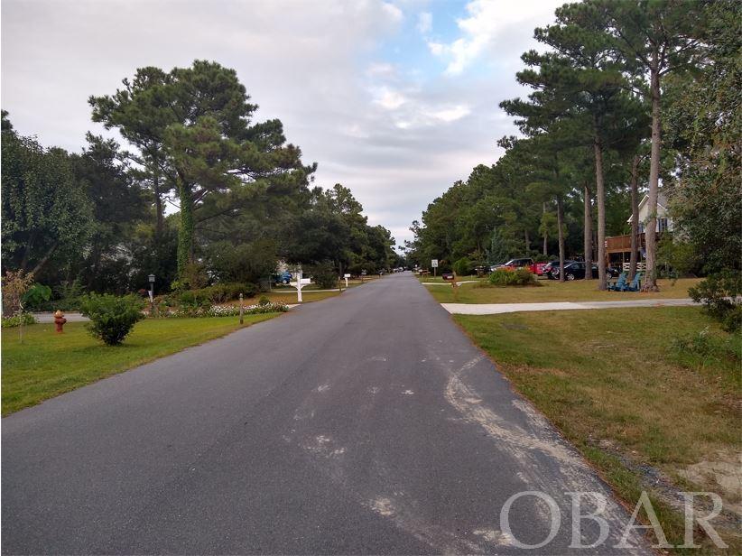 Large lot in Whispering Pines subdivision, only minutes to the beach (&lt;1 mile). Conveniently located between Wright Brothers National Memorial and Jockey Ridge State Park.