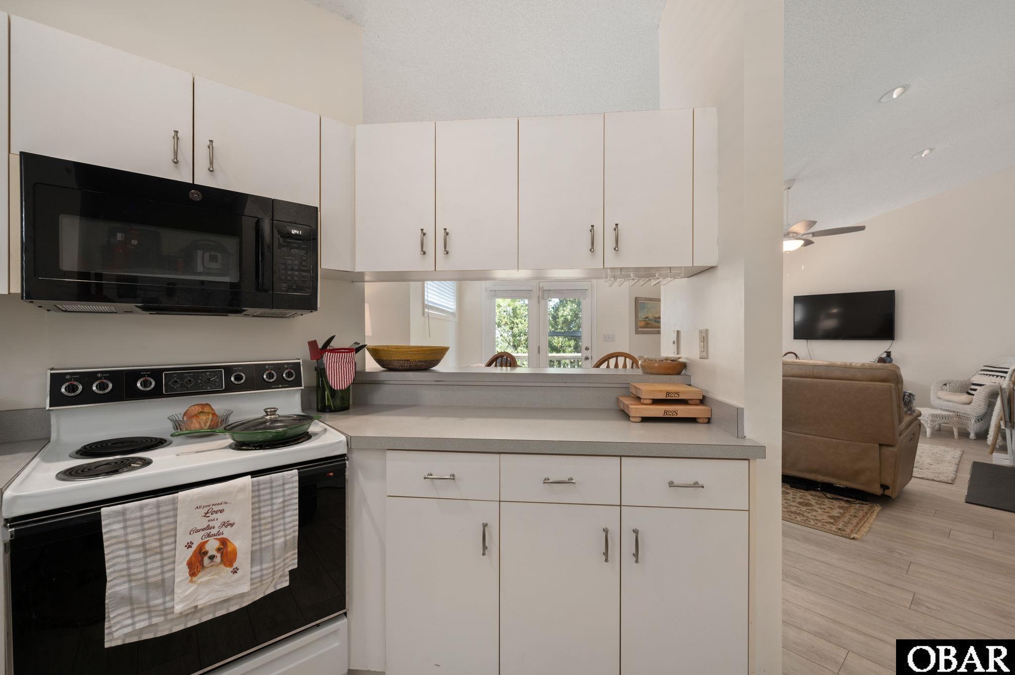 700 First Street, Kill Devil Hills, NC 27948, 2 Bedrooms Bedrooms, ,2 BathroomsBathrooms,Residential,For Sale,First Street,120463