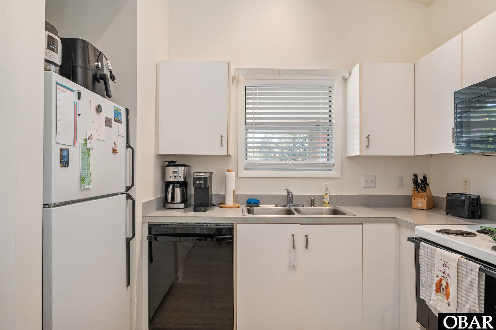 700 First Street, Kill Devil Hills, NC 27948, 2 Bedrooms Bedrooms, ,2 BathroomsBathrooms,Residential,For Sale,First Street,120463
