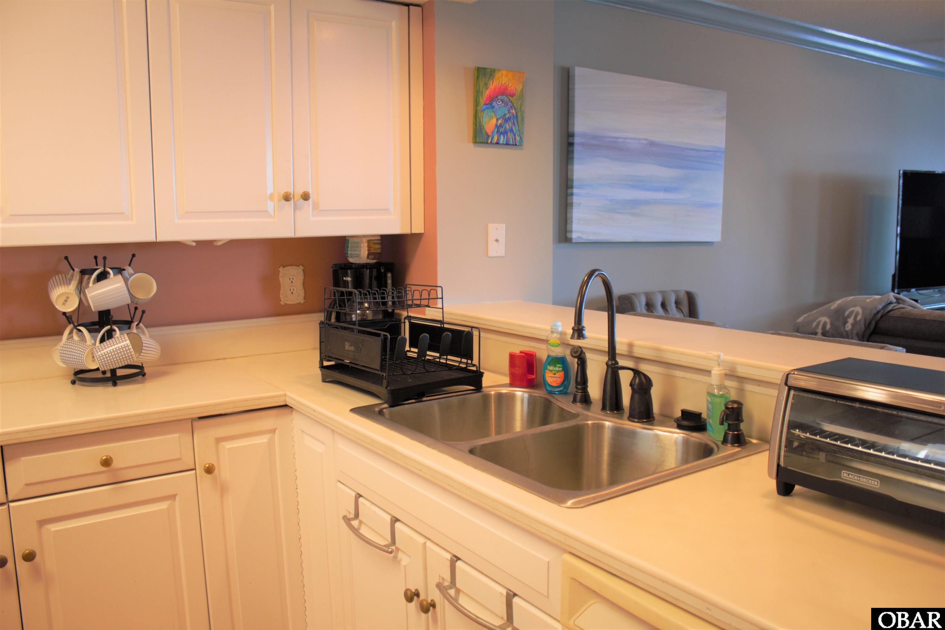 207 Queen Elizabeth Avenue, Manteo, NC 27954-9262, 3 Bedrooms Bedrooms, ,2 BathroomsBathrooms,Residential,For sale,Queen Elizabeth Avenue,120506