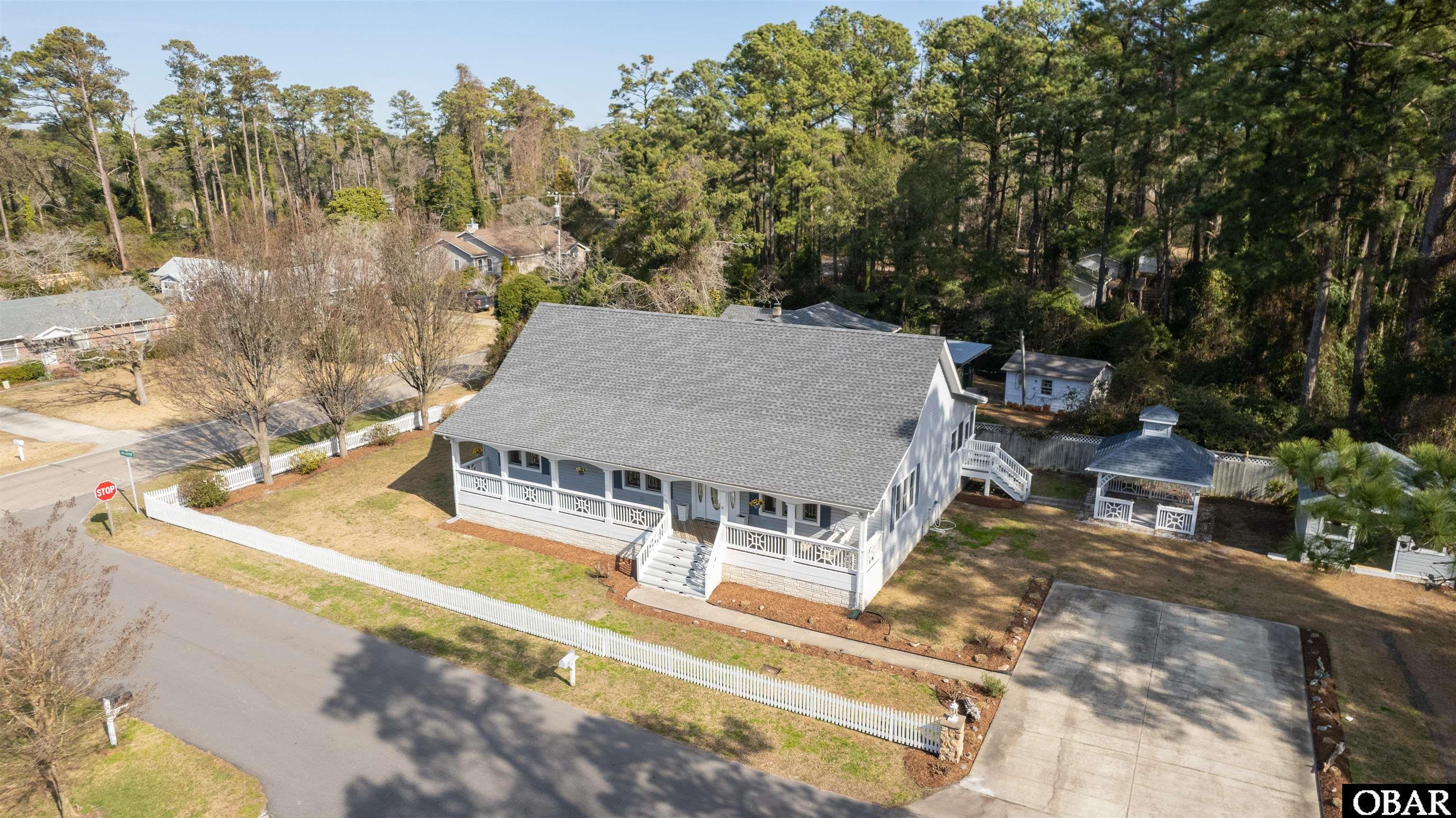 101 Broughton Street, Manteo, NC 27954, 3 Bedrooms Bedrooms, ,2 BathroomsBathrooms,Residential,For sale,Broughton Street,121319