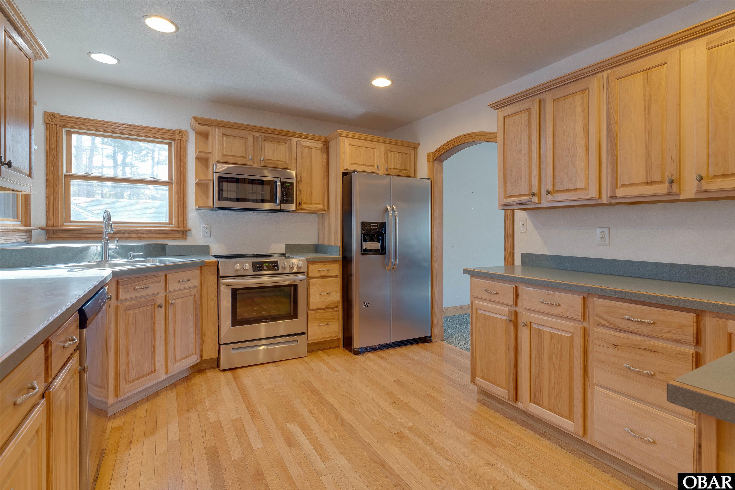 101 Broughton Street, Manteo, NC 27954, 3 Bedrooms Bedrooms, ,2 BathroomsBathrooms,Residential,For sale,Broughton Street,121319