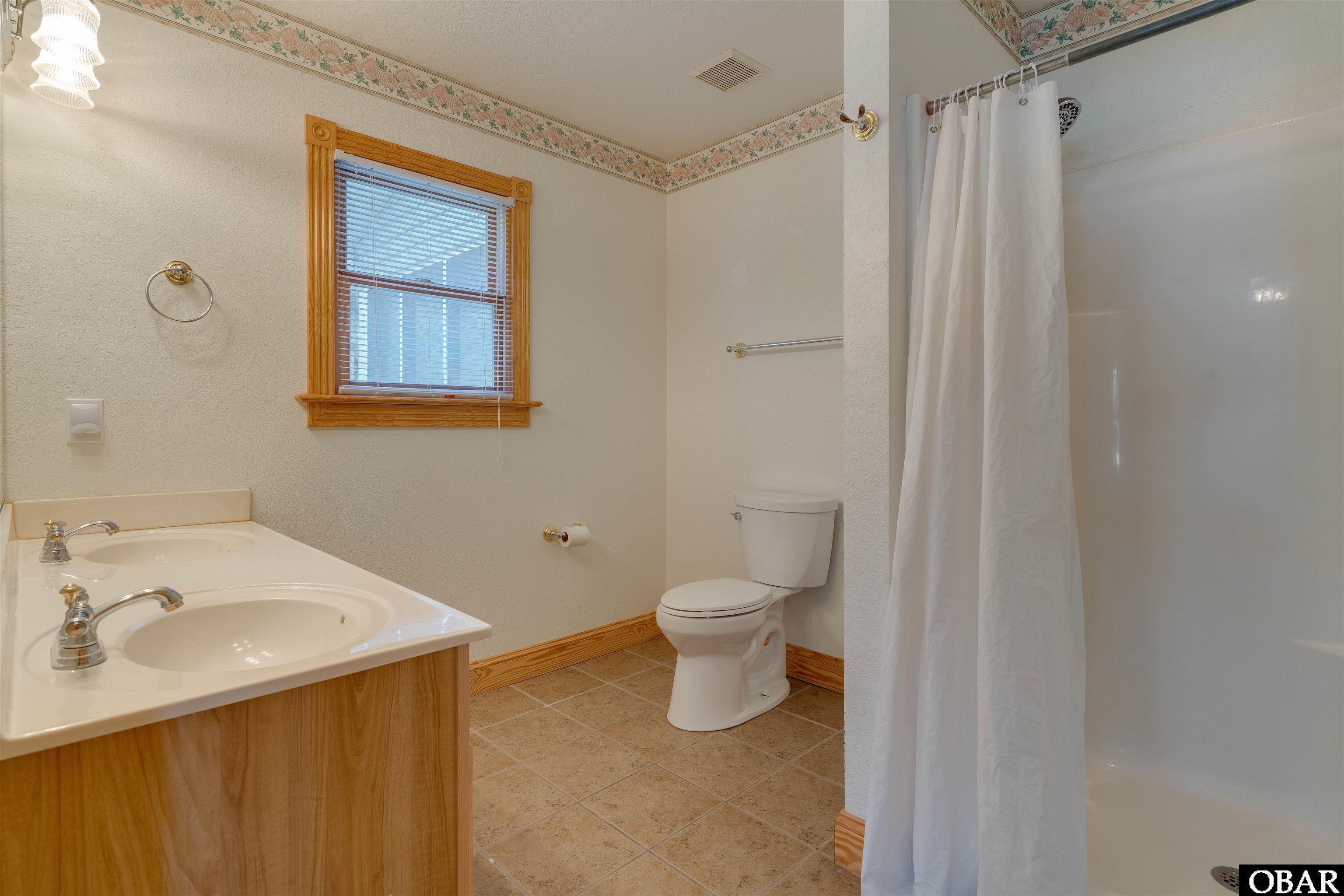 101 Broughton Street, Manteo, NC 27954, 3 Bedrooms Bedrooms, ,2 BathroomsBathrooms,Residential,For sale,Broughton Street,121319