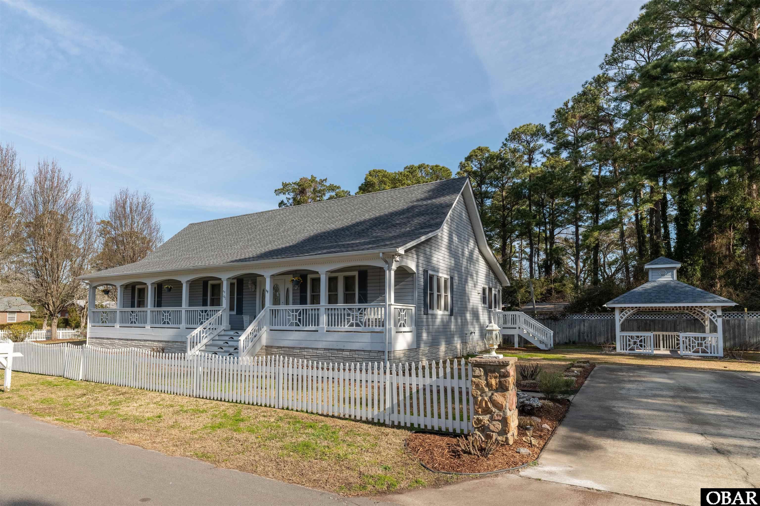 101 Broughton Street, Manteo, NC 27954, 3 Bedrooms Bedrooms, ,2 BathroomsBathrooms,Residential,For sale,Broughton Street,121319