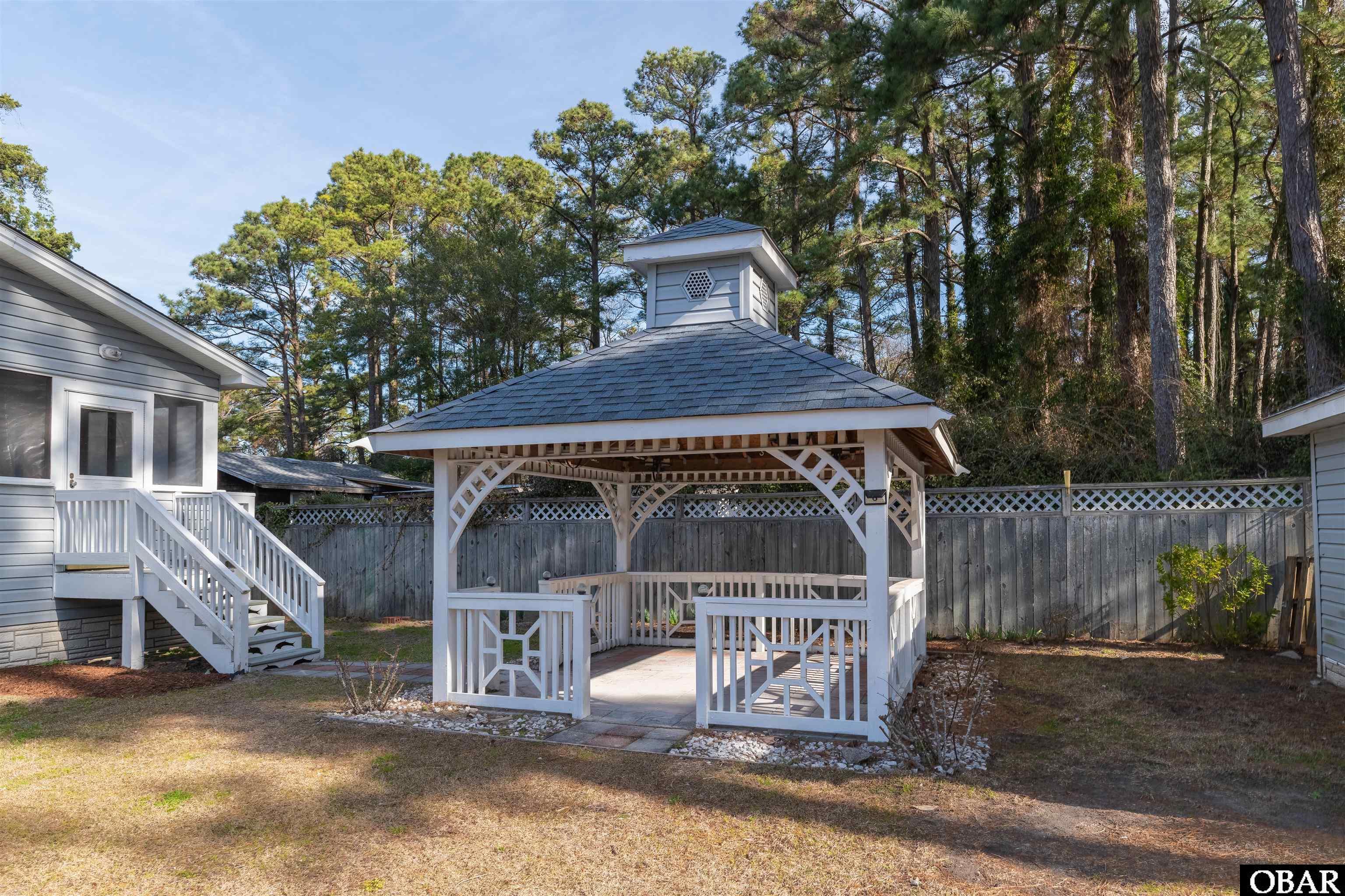 101 Broughton Street, Manteo, NC 27954, 3 Bedrooms Bedrooms, ,2 BathroomsBathrooms,Residential,For sale,Broughton Street,121319