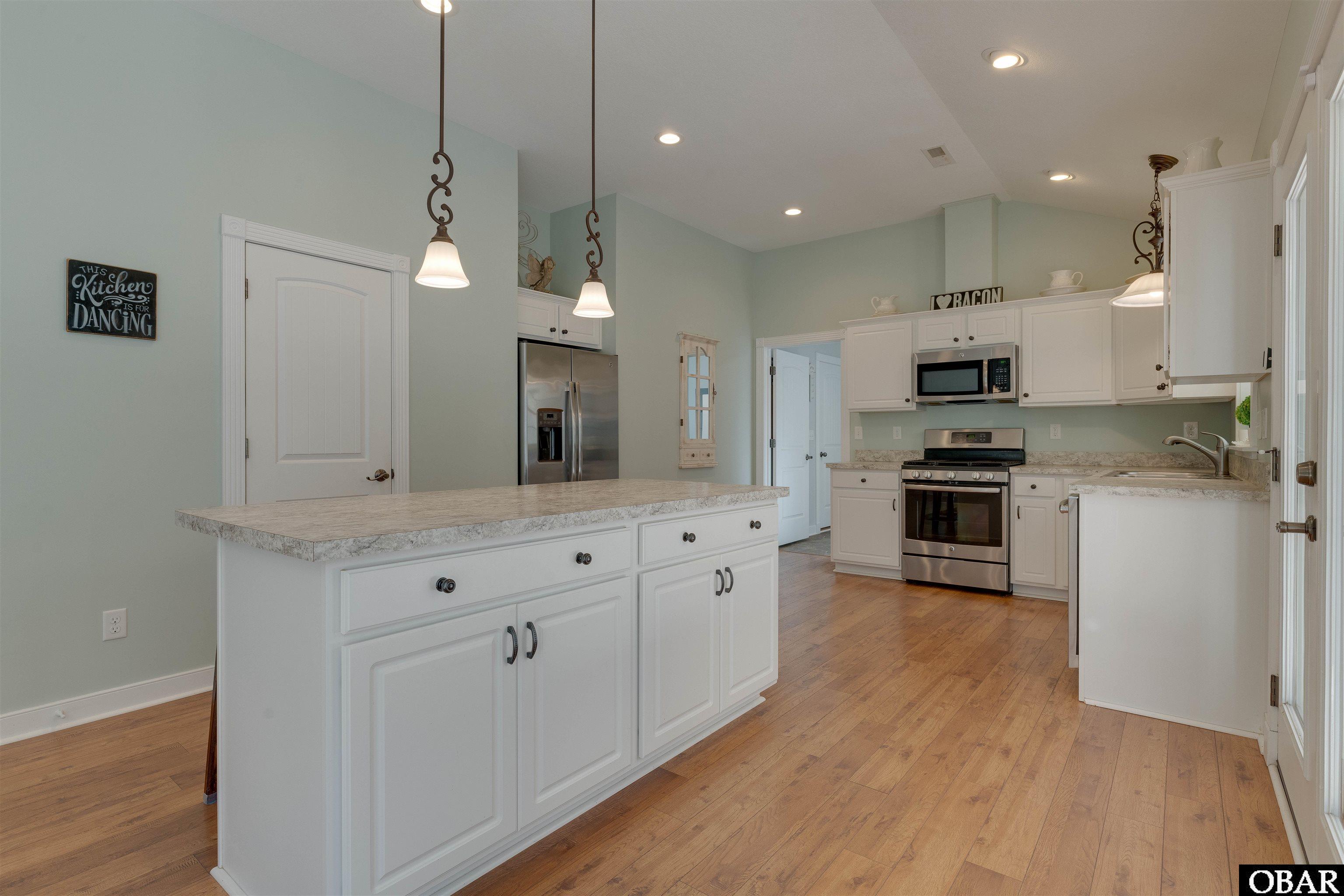147 Mobile Road, Harbinger, NC 27941, 3 Bedrooms Bedrooms, ,2 BathroomsBathrooms,Residential,For sale,Mobile Road,121464