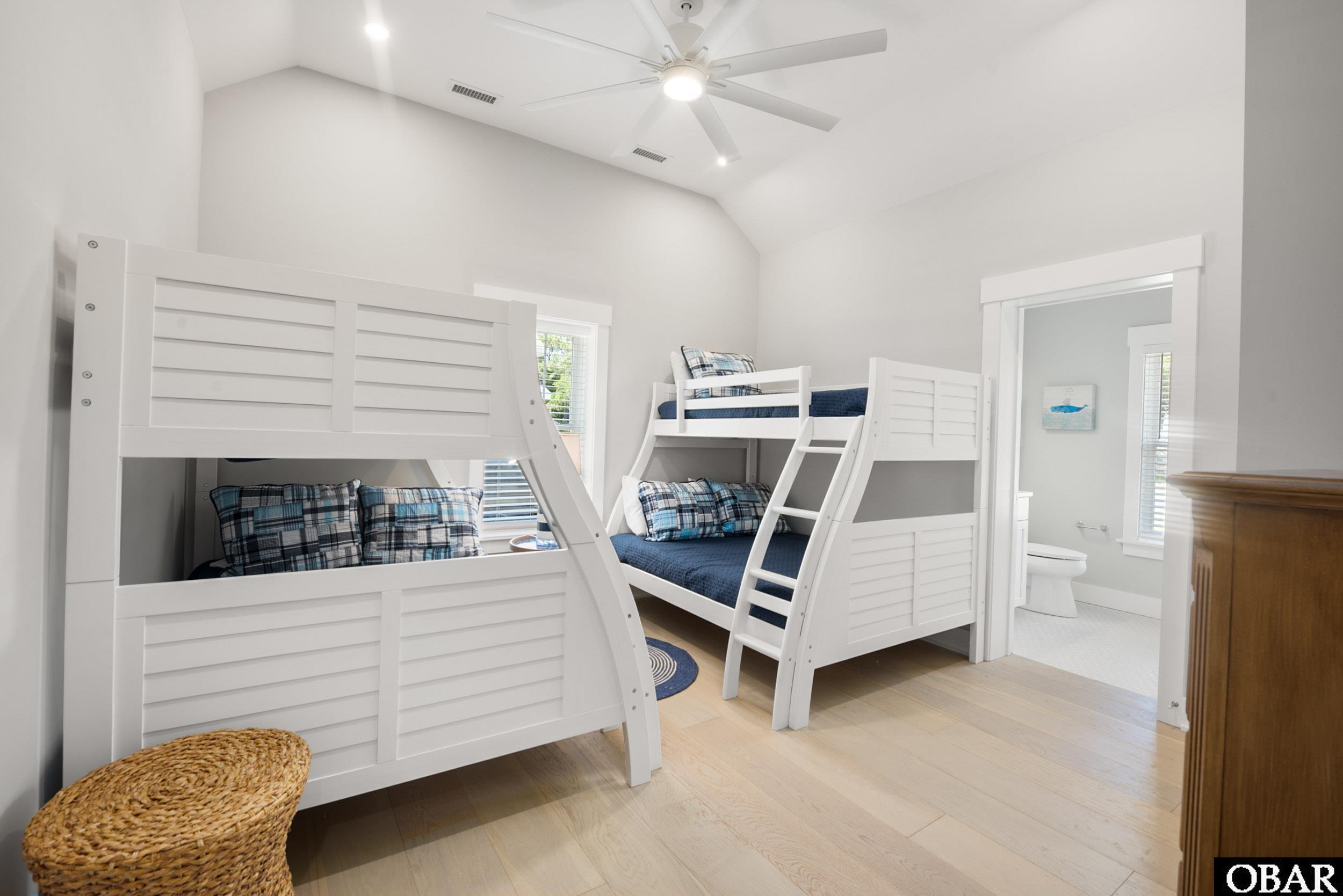 642 Hunt Club Drive, Corolla, NC 27927, 12 Bedrooms Bedrooms, ,14 BathroomsBathrooms,Residential,For sale,Hunt Club Drive,121918
