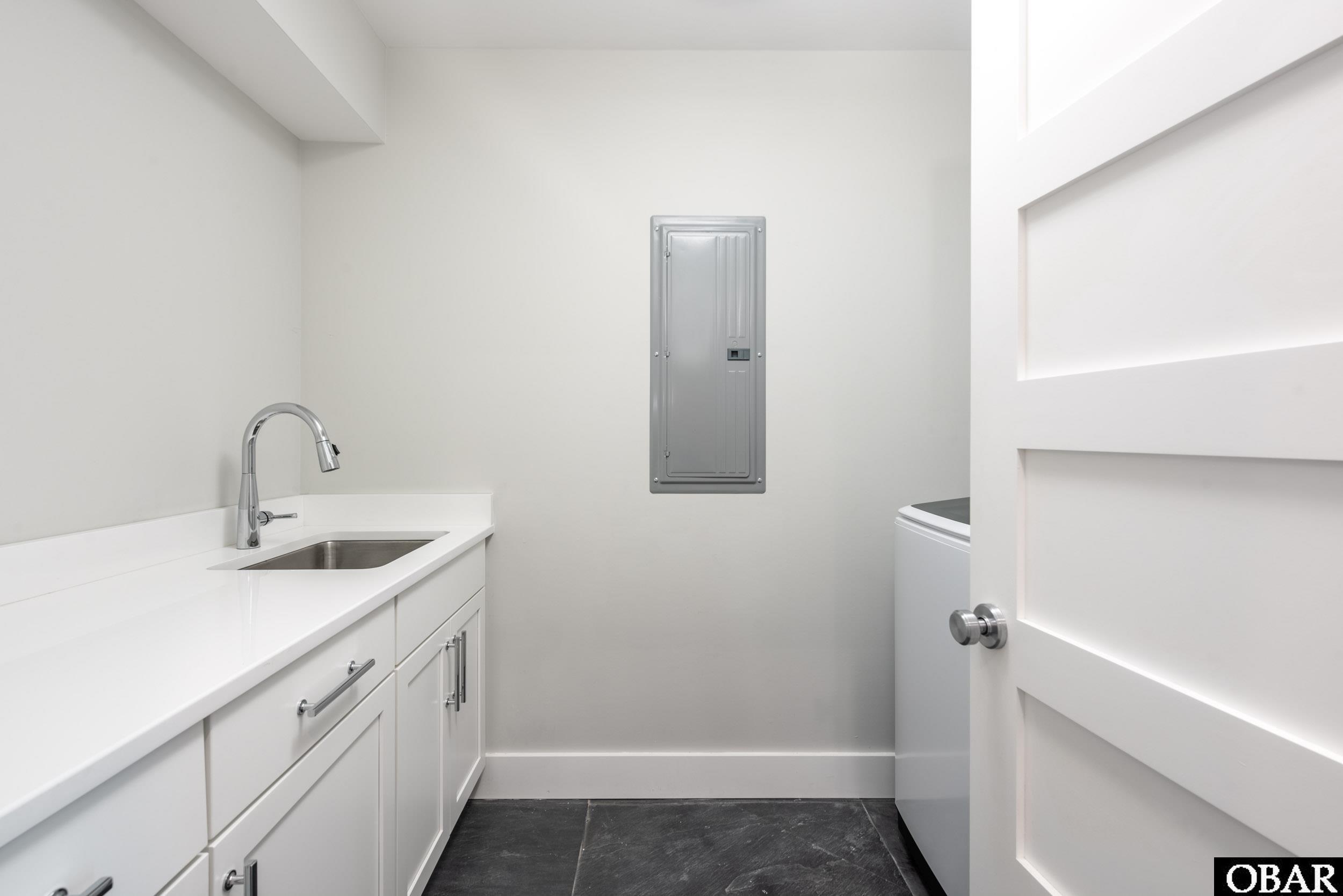 642 Hunt Club Drive, Corolla, NC 27927, 12 Bedrooms Bedrooms, ,14 BathroomsBathrooms,Residential,For sale,Hunt Club Drive,121918